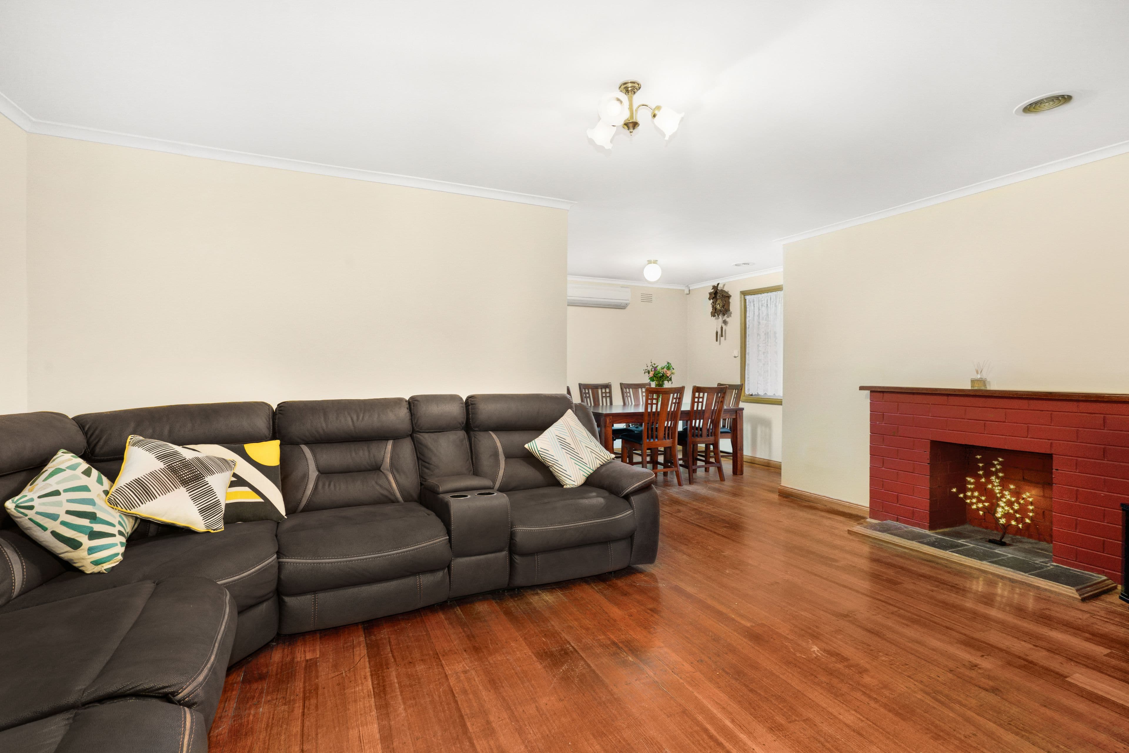 11 Glenn Crescent, Bundoora VIC 3083, Bundoora - Thumbnail 2