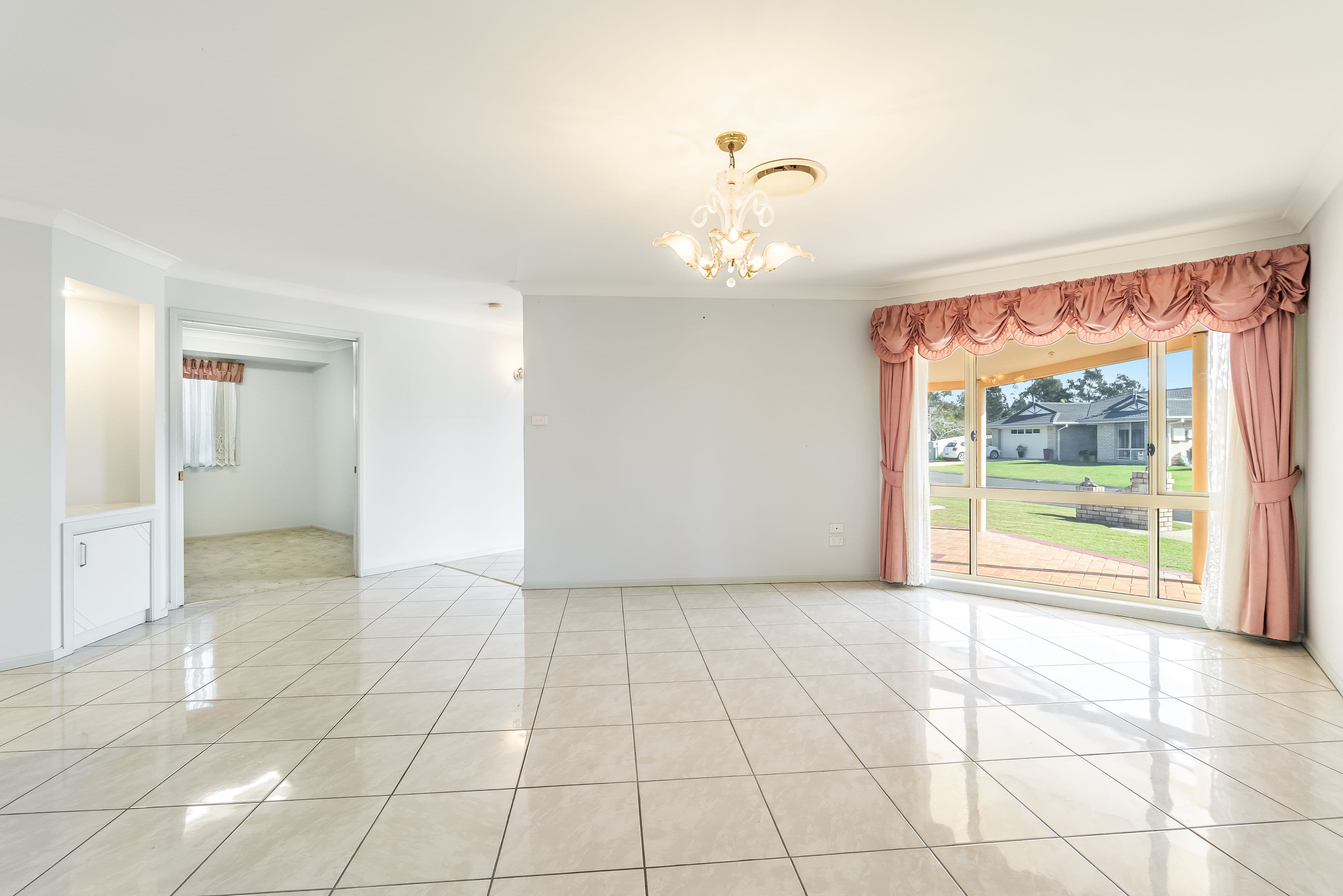 6 Bayview Drive, Yamba NSW 2464, Yamba - Thumbnail 3