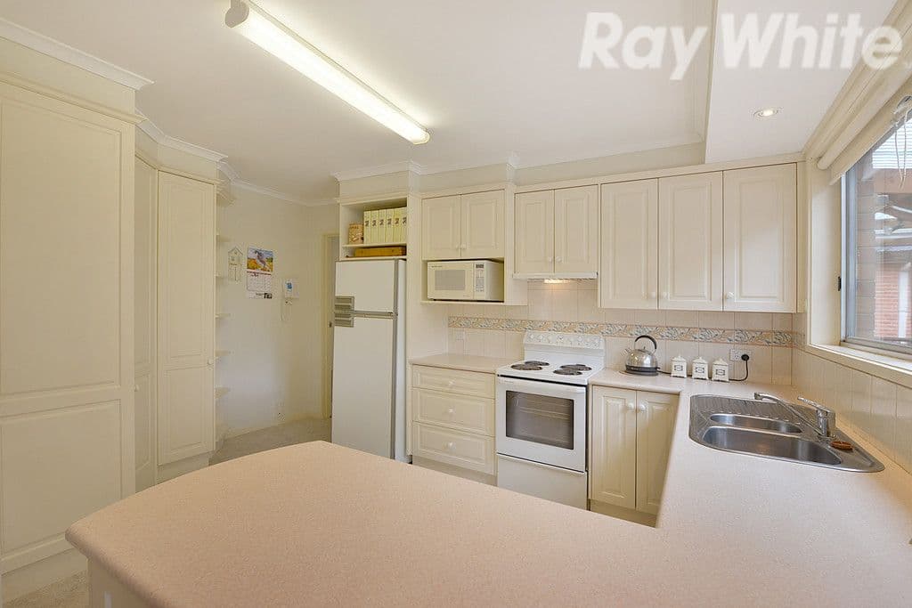 10 Peter Drive, Ferntree Gully VIC 3156, Ferntree Gully - Thumbnail 5
