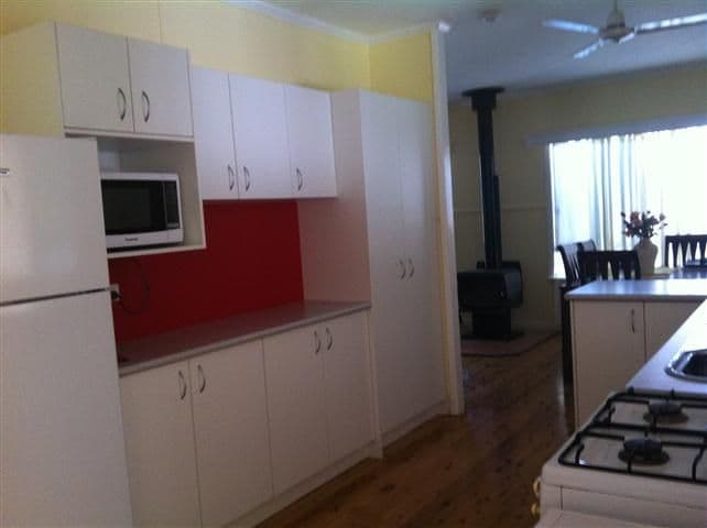 11 Eva Street, ROMA QLD 4455, Roma - Thumbnail 2