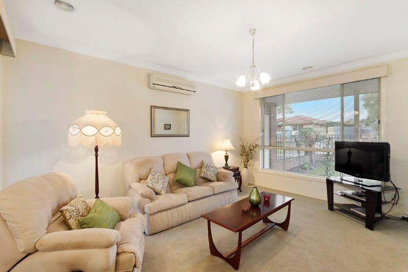 10 Janice Avenue, CHELTENHAM VIC 3192, Cheltenham - Thumbnail 2
