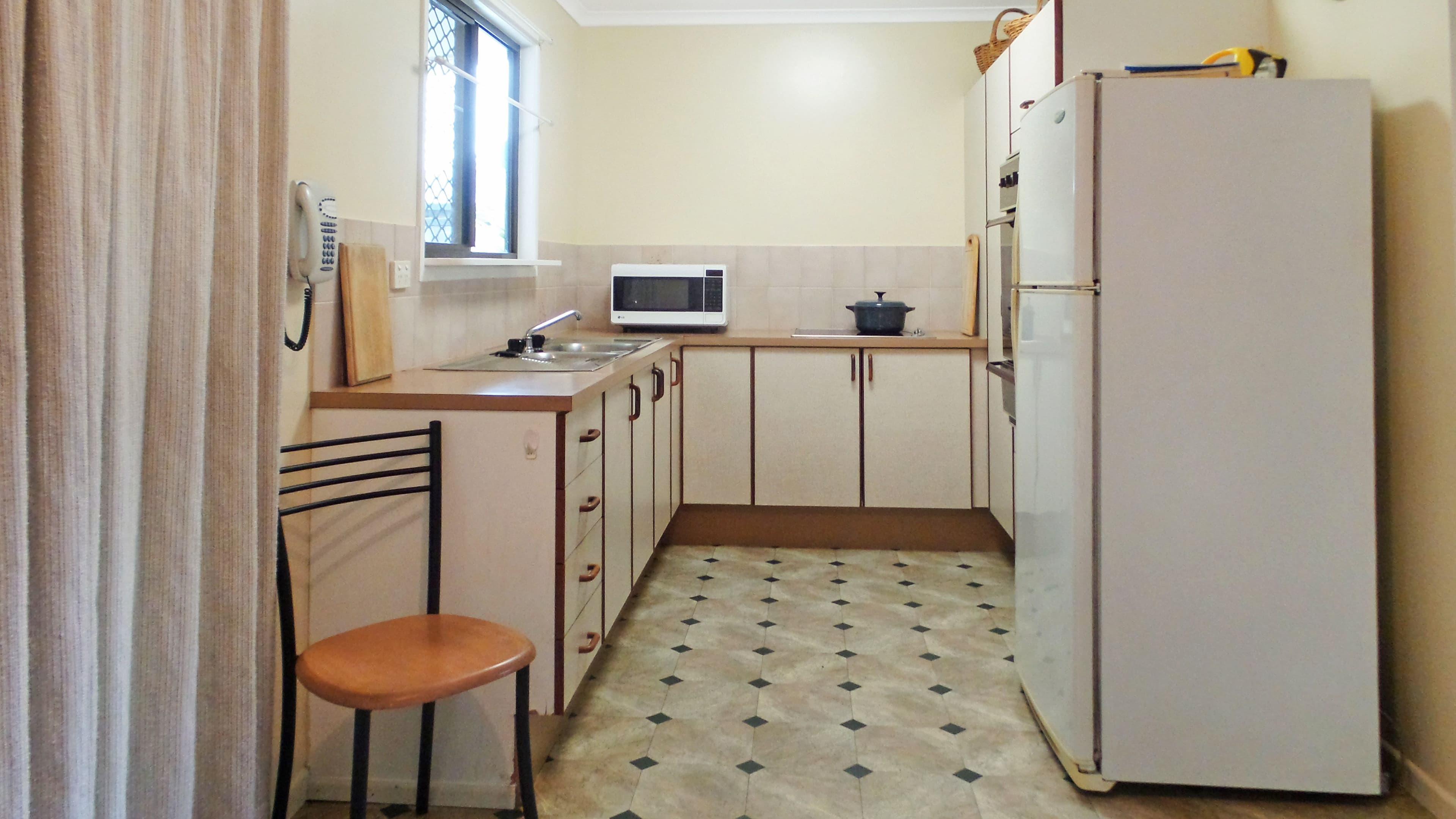 86 Hollywood Boulevard, White Rock QLD 4868, White Rock - Thumbnail 4