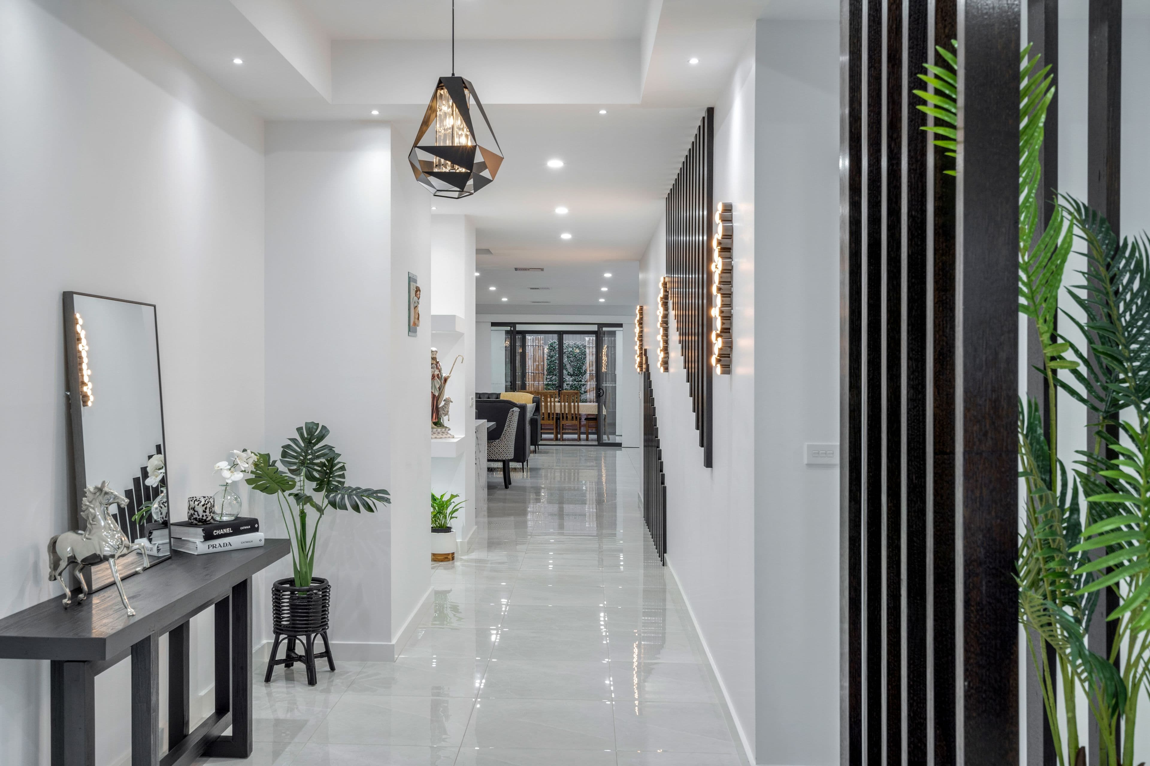 8 Hamersley Road, Craigieburn VIC 3064, Craigieburn - Thumbnail 3