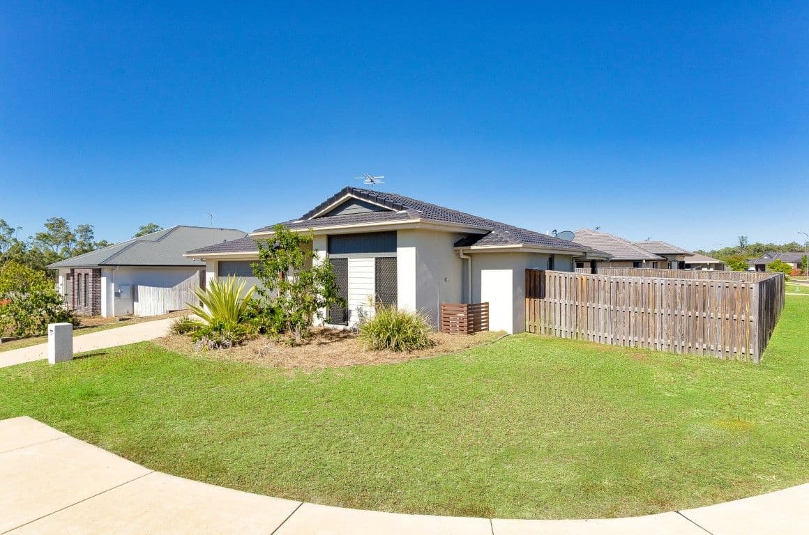 1 Pipit Place, Glen Eden QLD 4680, Glen Eden - Thumbnail 2
