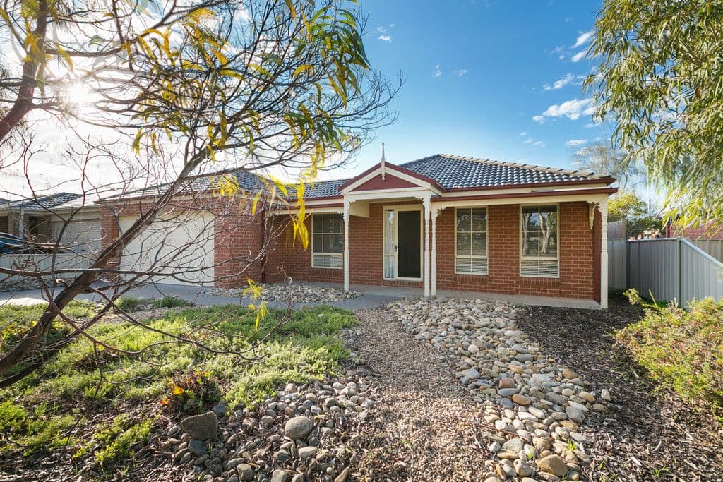 2 Gardenview Court, Epsom VIC 3551, Epsom - Image 1