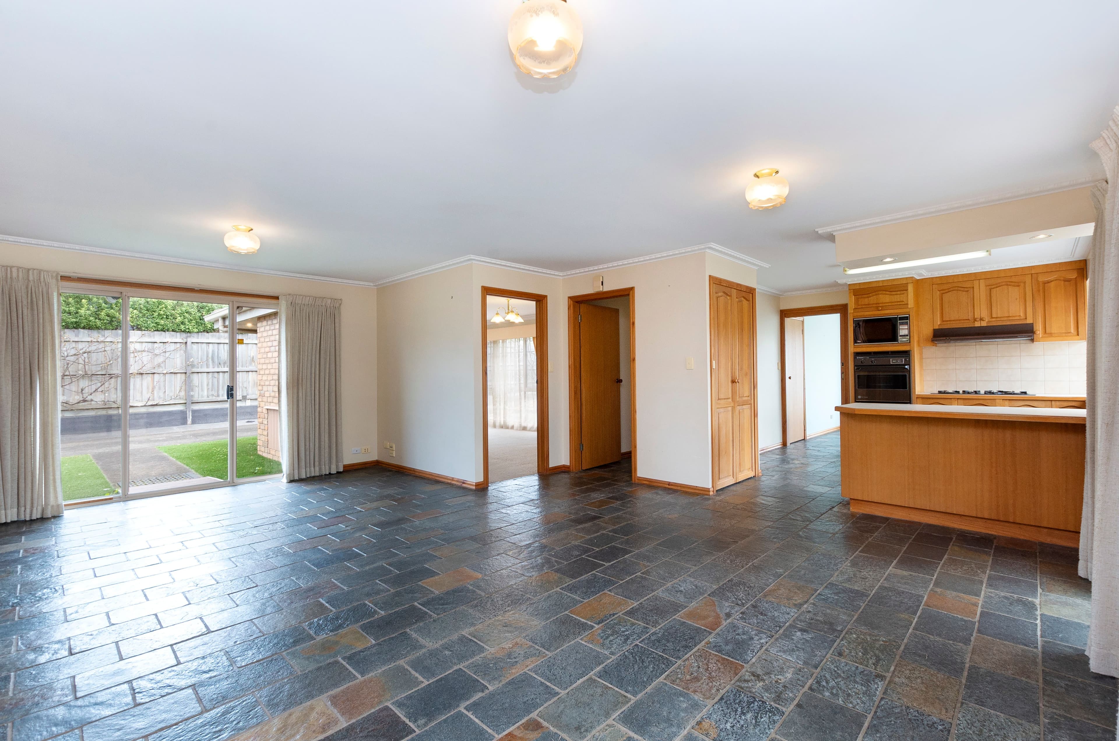11 Fairway Crescent, Warrnambool VIC 3280, Warrnambool - Thumbnail 4