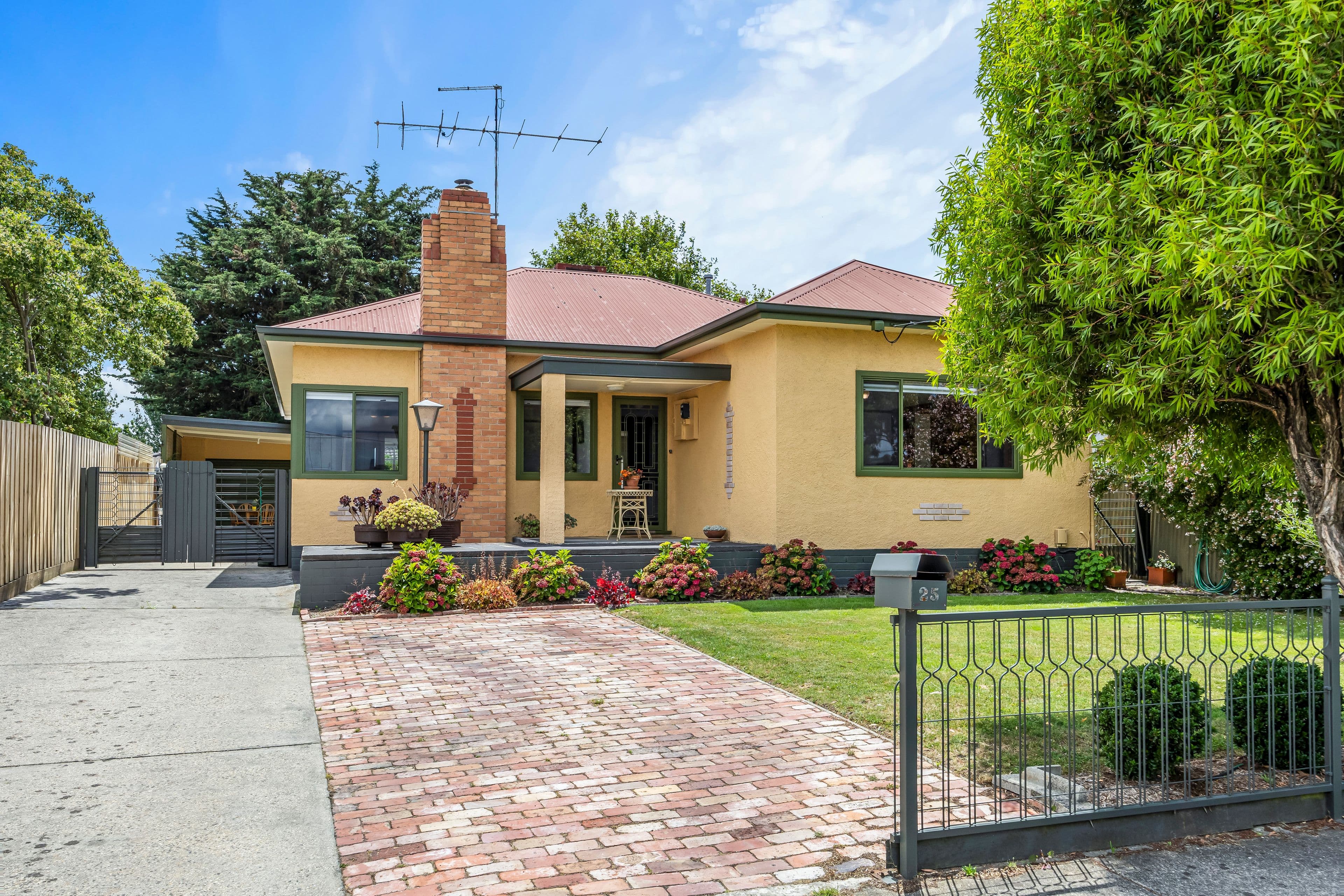 25 Napier Street, Black Hill VIC 3350, Black Hill - Image 1