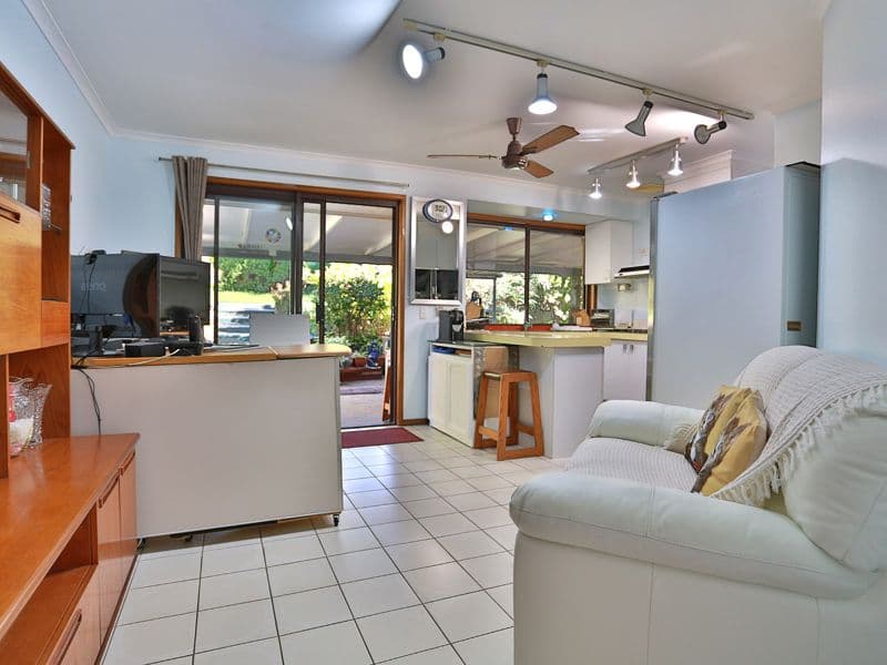 92 Bunya Park Drive, EATONS HILL QLD 4037, Eatons Hill - Thumbnail 4