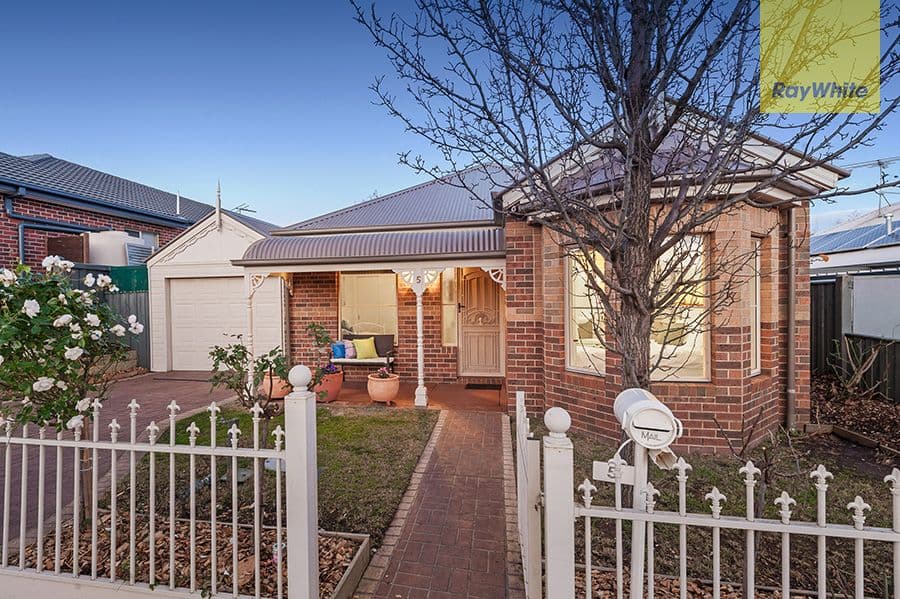 5 Scarborough Terrace, Craigieburn VIC 3064, Craigieburn - Image 1