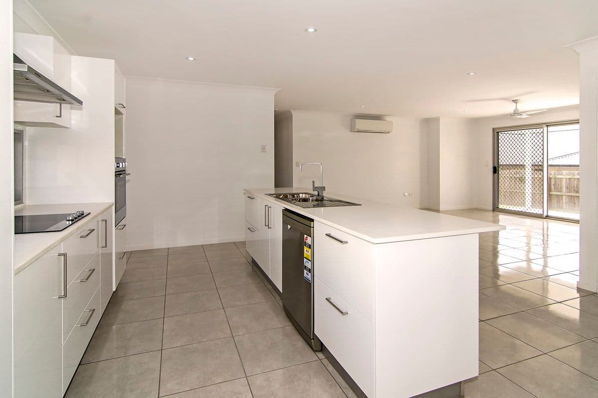 1 Honeyeater Drive, Highfields QLD 4352, Highfields - Thumbnail 4