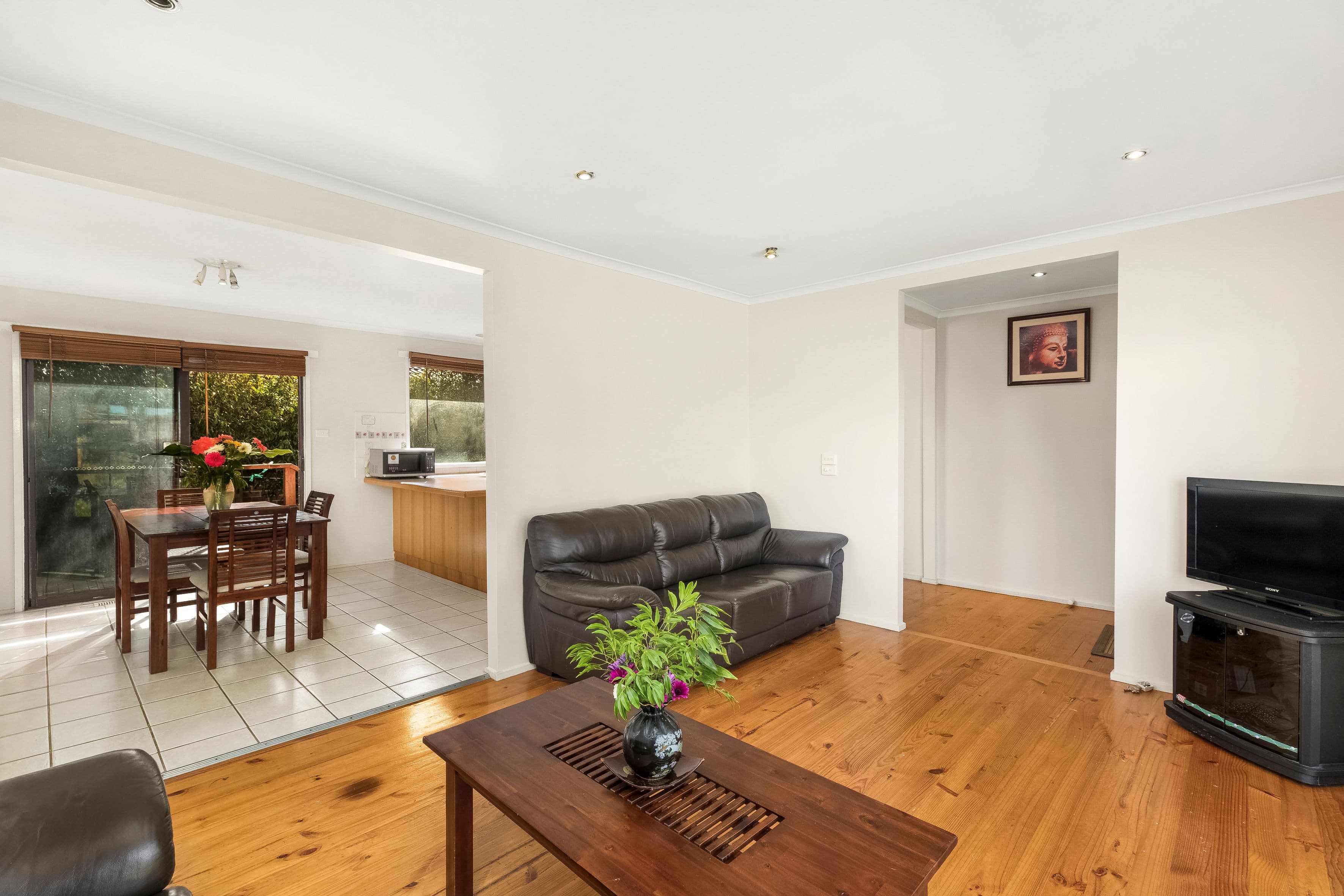 3 Tanunda Close, Scoresby VIC 3179, Scoresby - Thumbnail 2