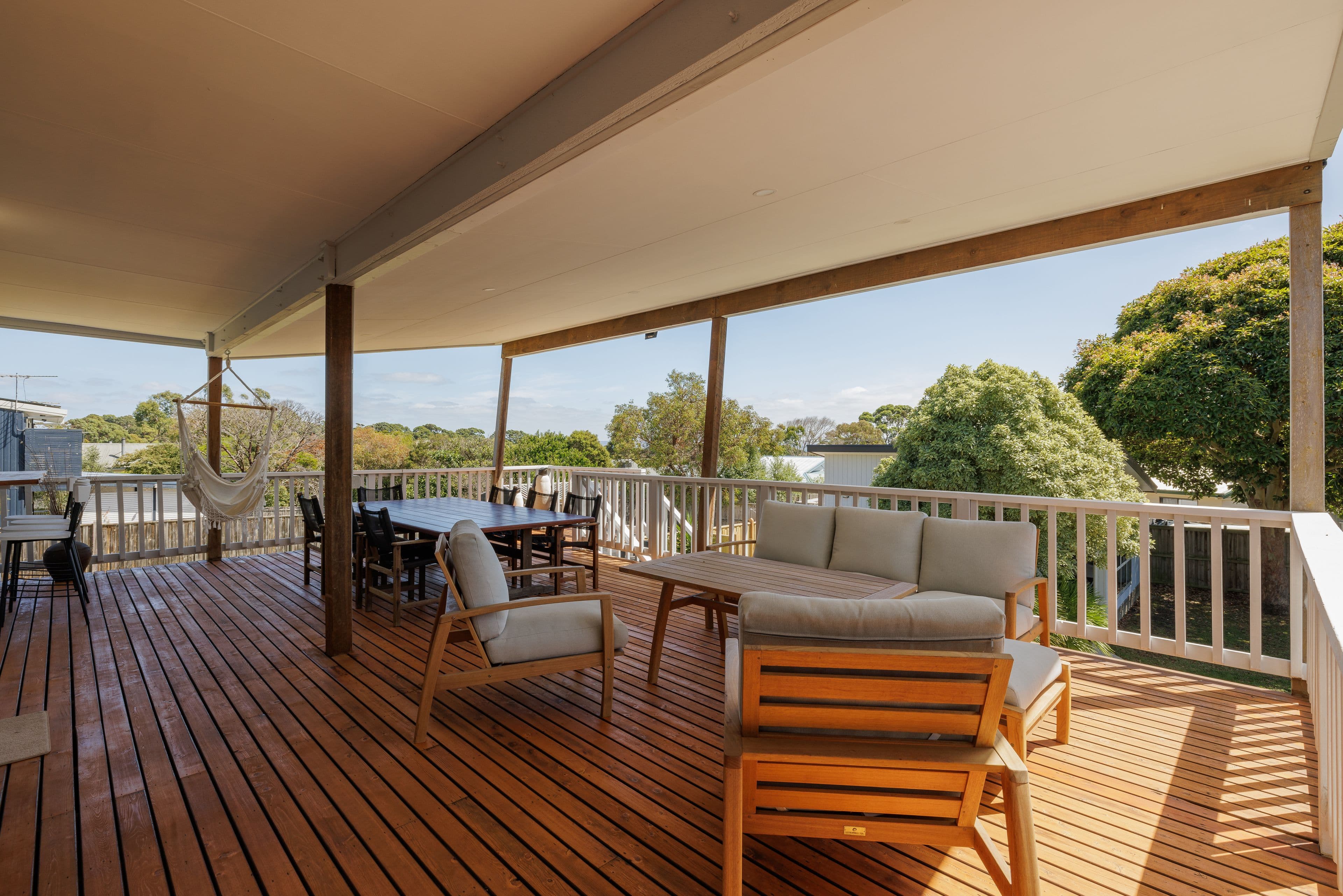 10 Hobsons Parade, Cowes VIC 3922, Cowes - Thumbnail 2