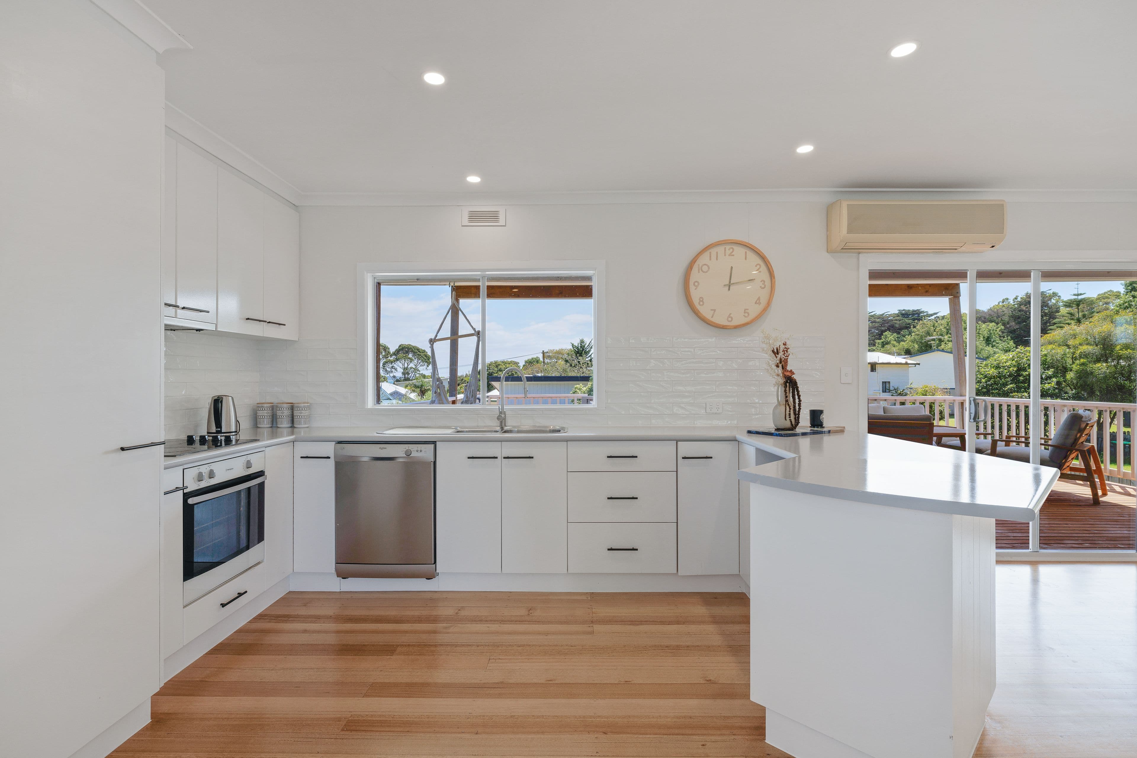 10 Hobsons Parade, Cowes VIC 3922, Cowes - Thumbnail 5