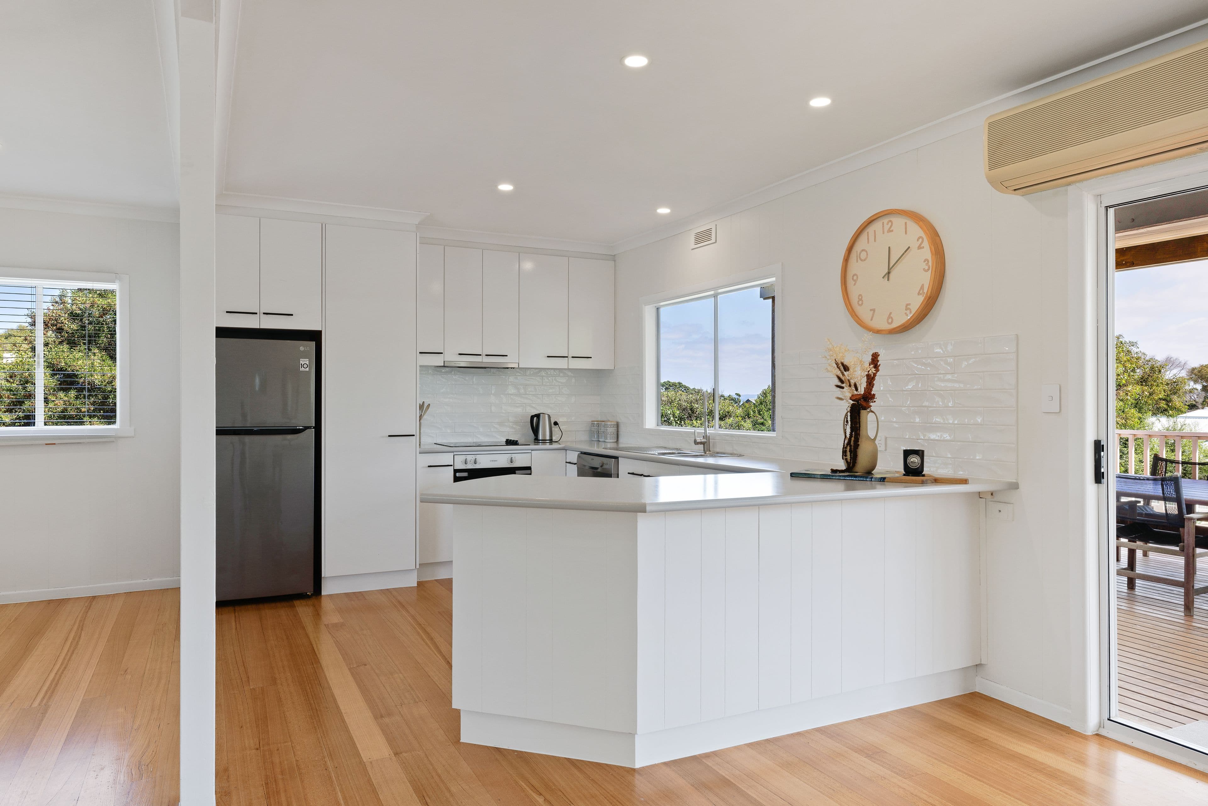 10 Hobsons Parade, Cowes VIC 3922, Cowes - Thumbnail 6