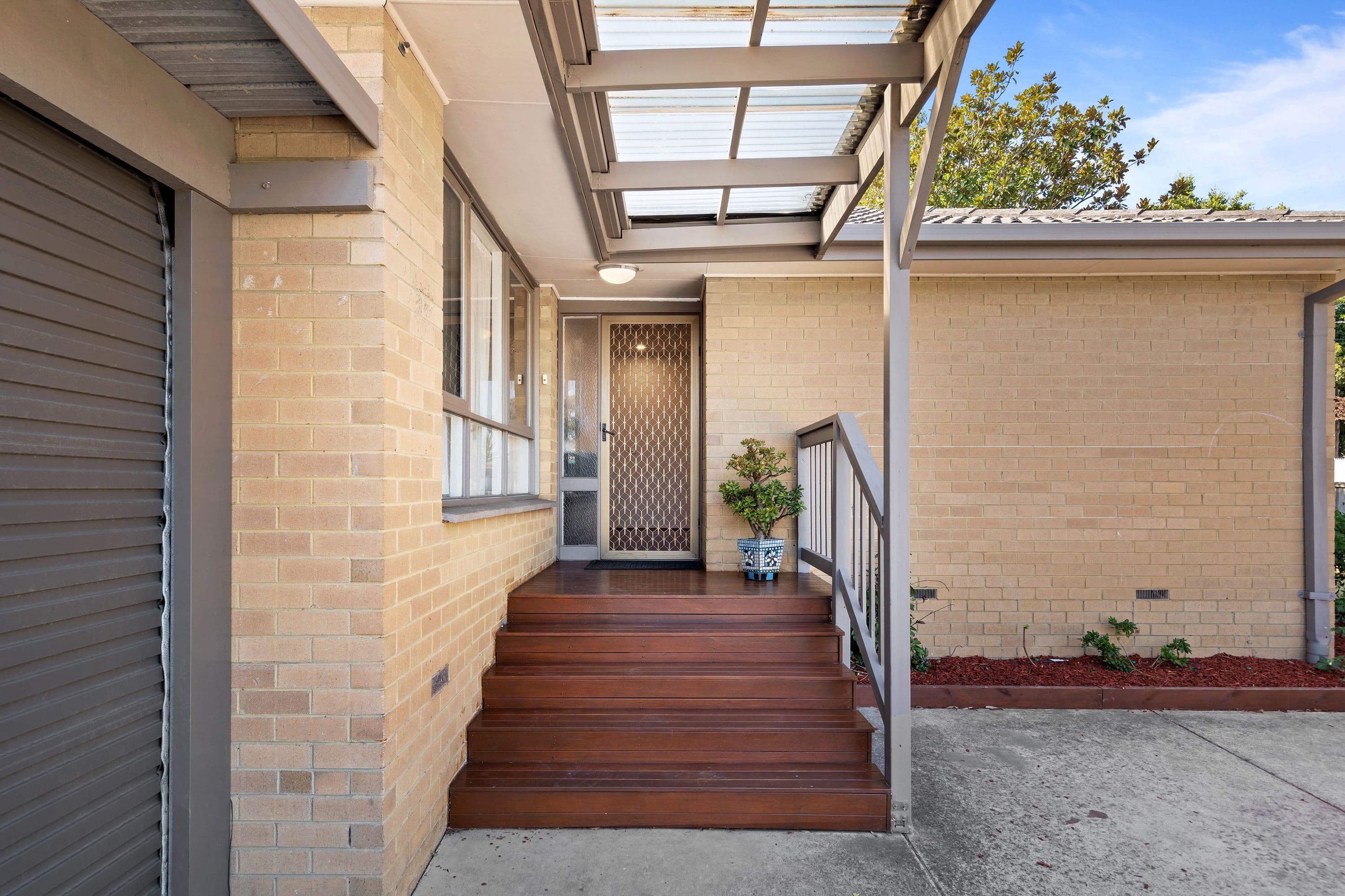 19 Lloyd Street, Knoxfield VIC 3180, Knoxfield - Thumbnail 2