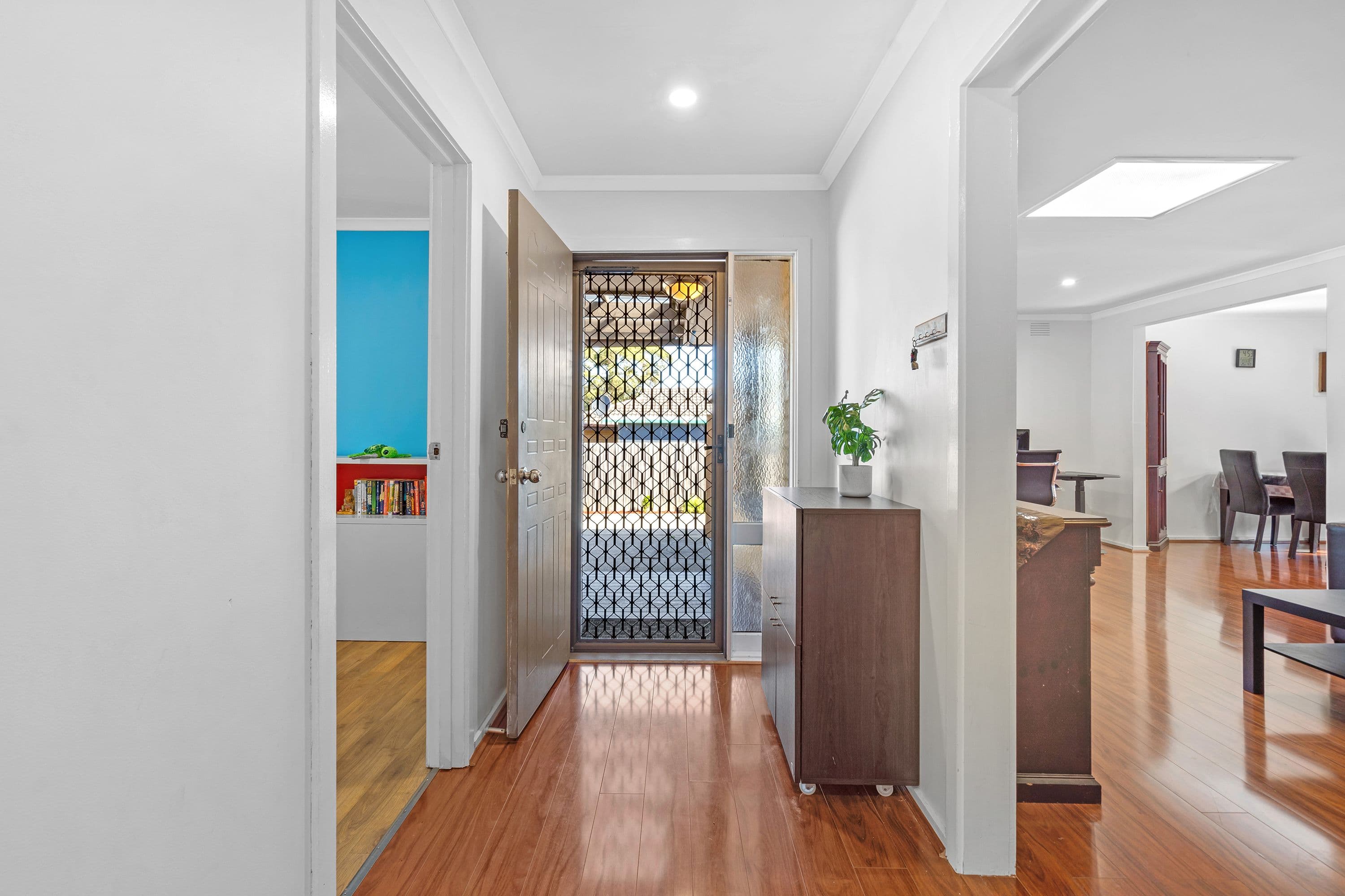 19 Lloyd Street, Knoxfield VIC 3180, Knoxfield - Thumbnail 3
