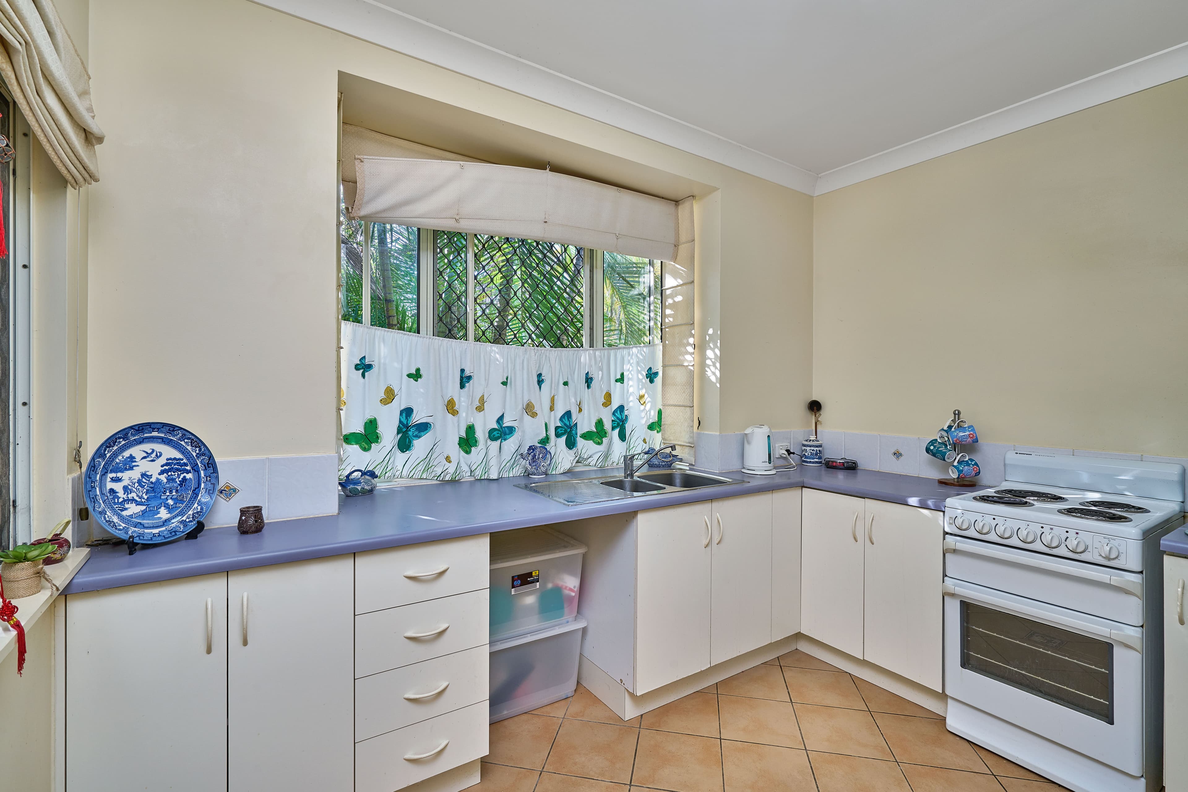 4-10 Hedley Close, Redlynch QLD 4870, Redlynch - Thumbnail 4