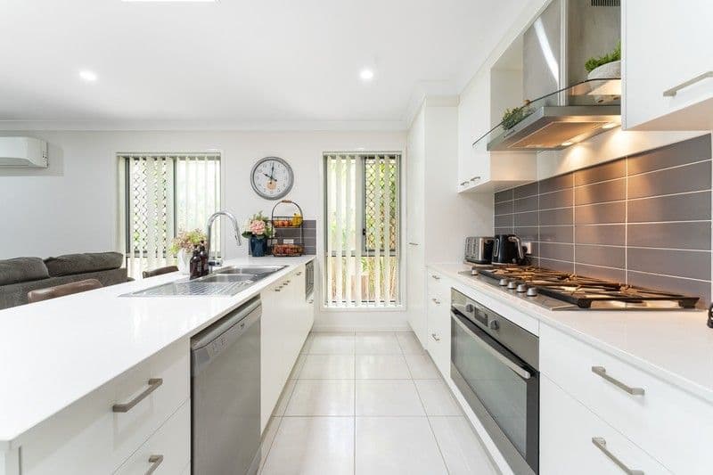 10 Killara Boulevard, Logan Reserve QLD 4133, Logan Reserve - Thumbnail 3