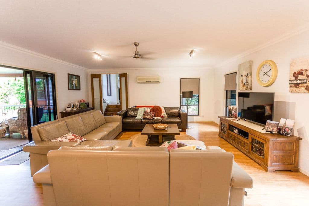 16 Coaker Drive, Emerald QLD 4720, Emerald - Thumbnail 8