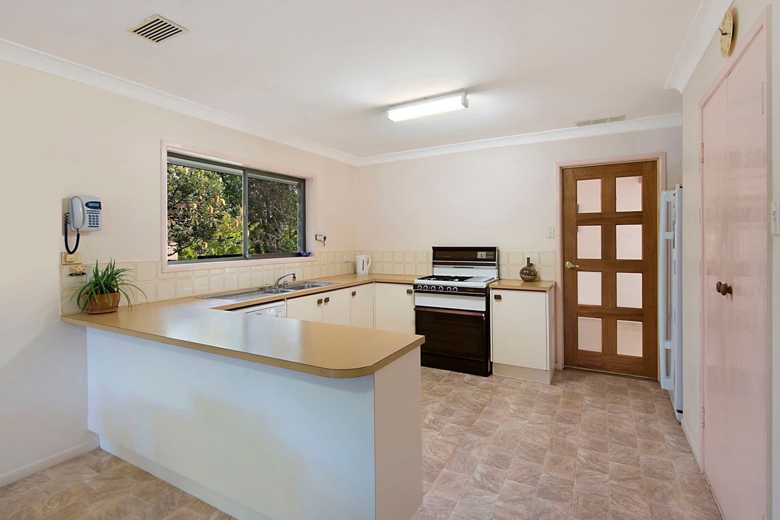 33 Colombo Street, Wishart QLD 4122, Wishart - Thumbnail 4