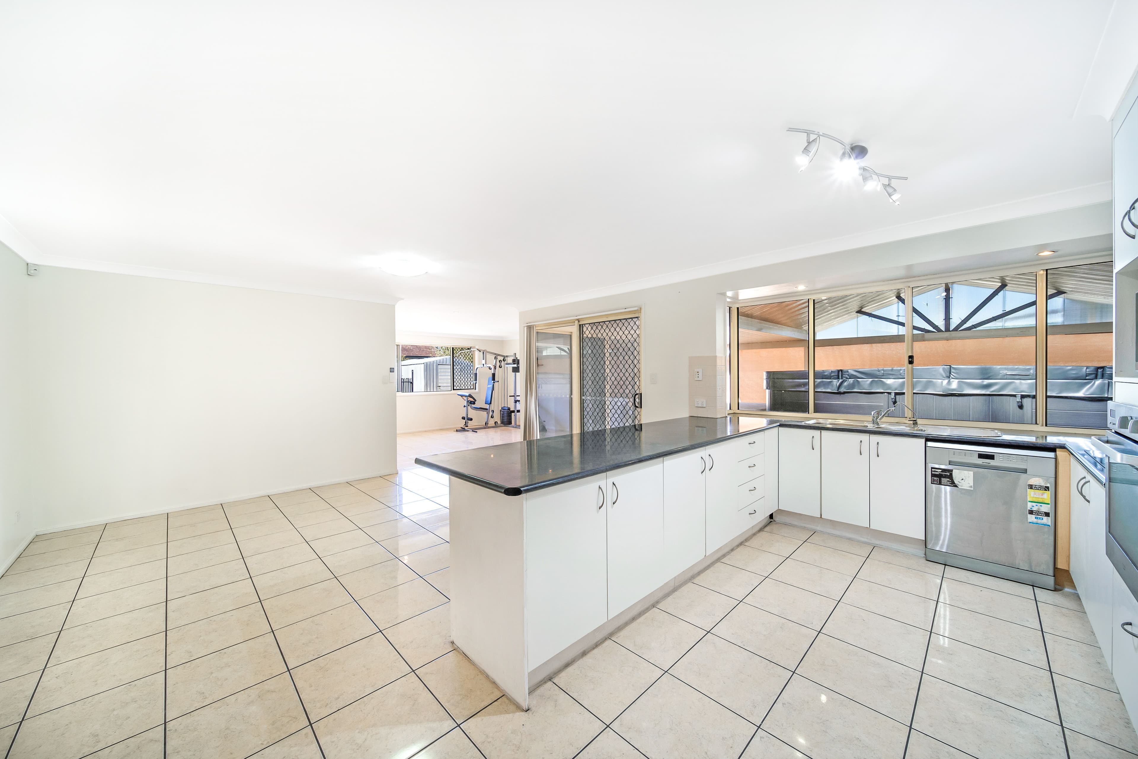 346 Kingston Road, Slacks Creek QLD 4127, Slacks Creek - Thumbnail 3