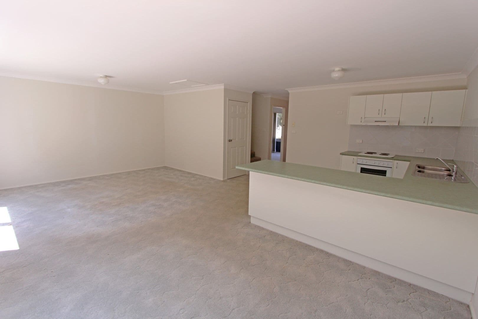 27 Aurora Place, Bateau Bay NSW 2261, Bateau Bay - Thumbnail 3