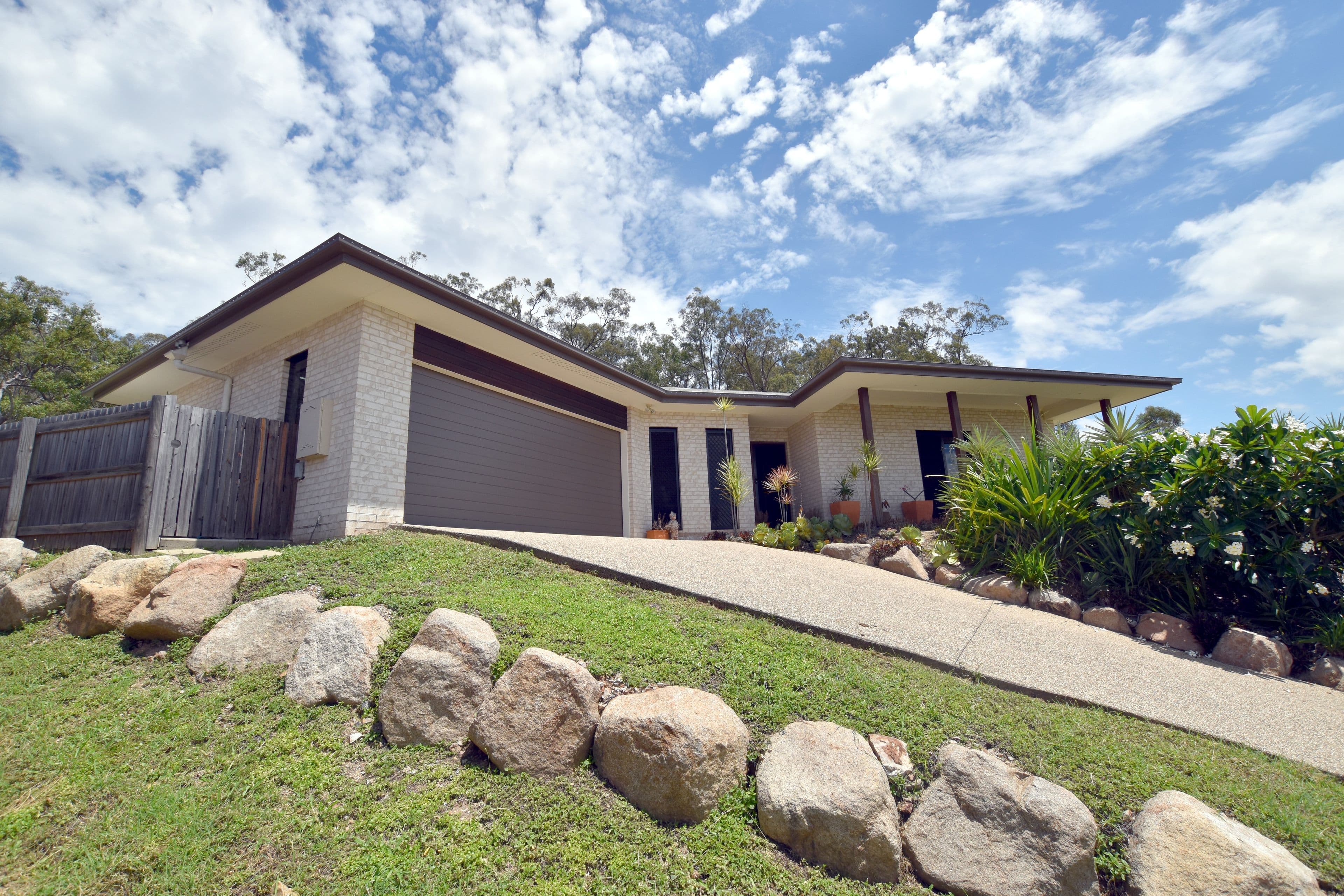 28 Clarendon Street, Clinton QLD 4680, Clinton - Thumbnail 2