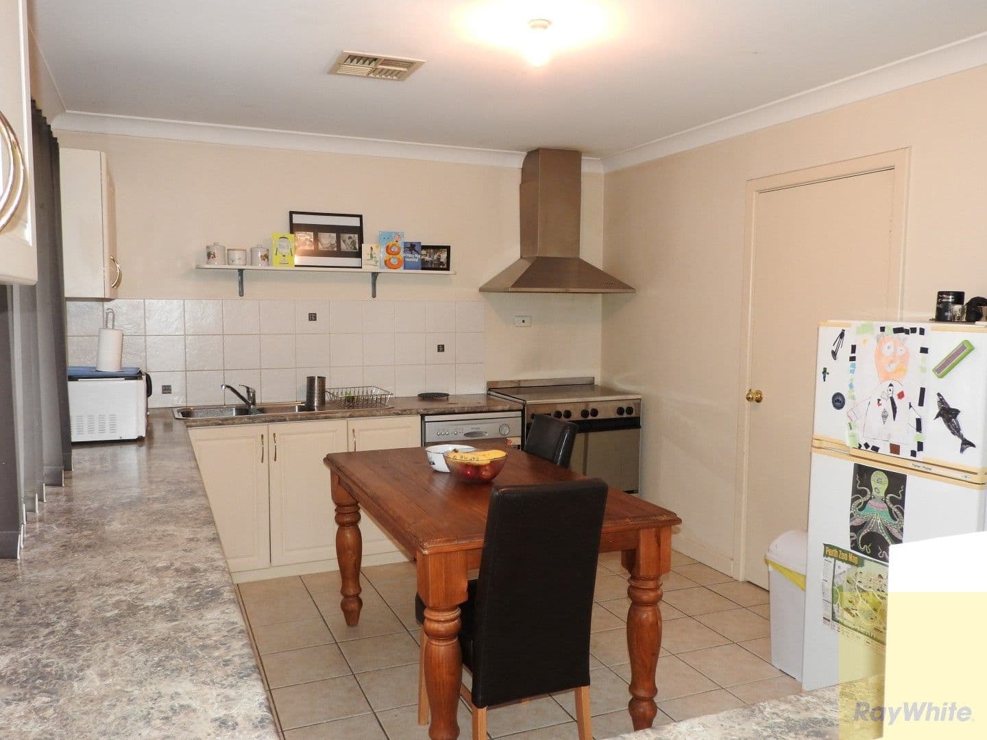 157 Third Avenue, Kelmscott WA 6111, Kelmscott - Thumbnail 7