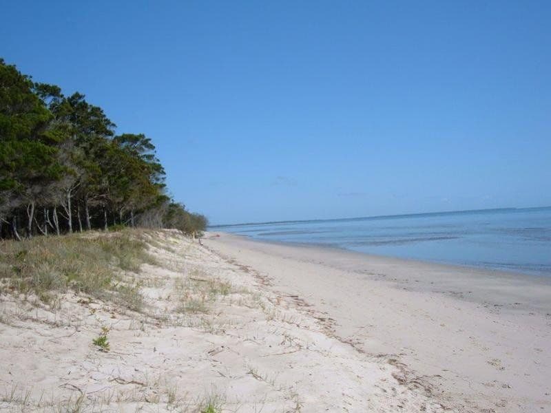 5  Beachside Court, TOOGOOM QLD 4655, Toogoom - Thumbnail 3