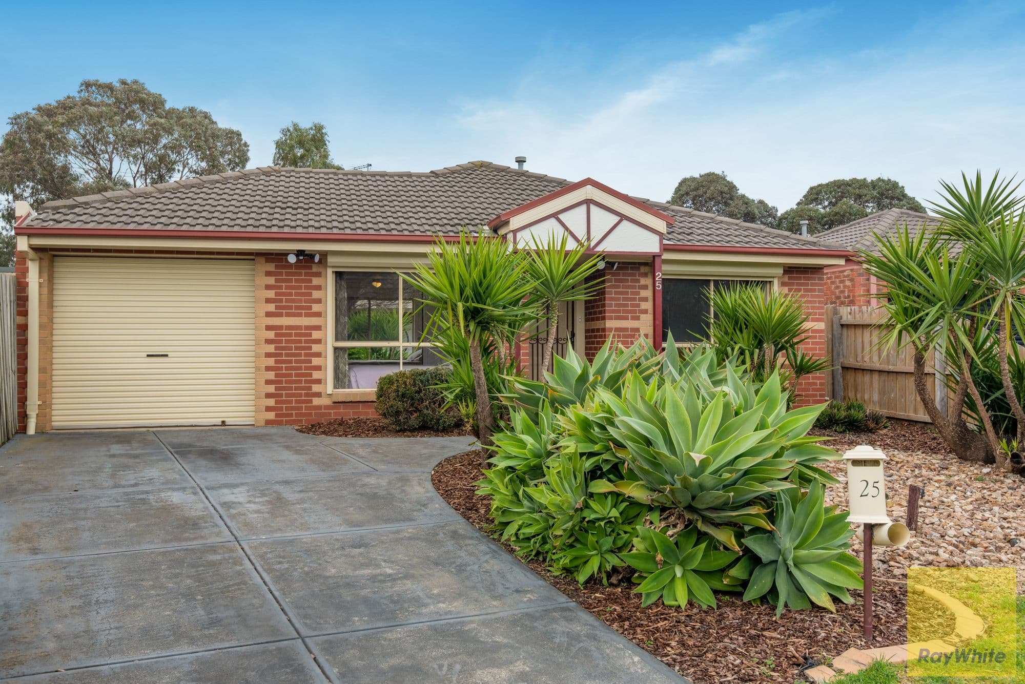 25 Mirabella Close, Werribee VIC 3030, Werribee - Thumbnail 2