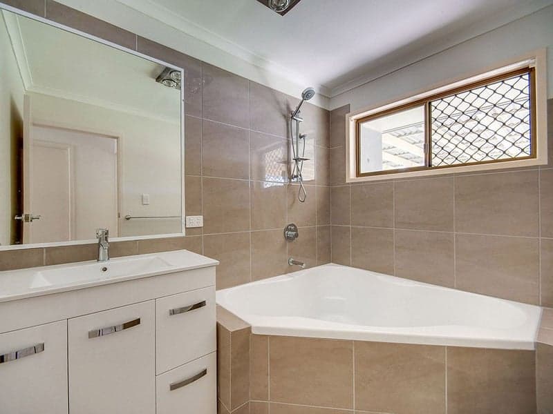 7 Flamingo Drive, Albany Creek - Thumbnail 4