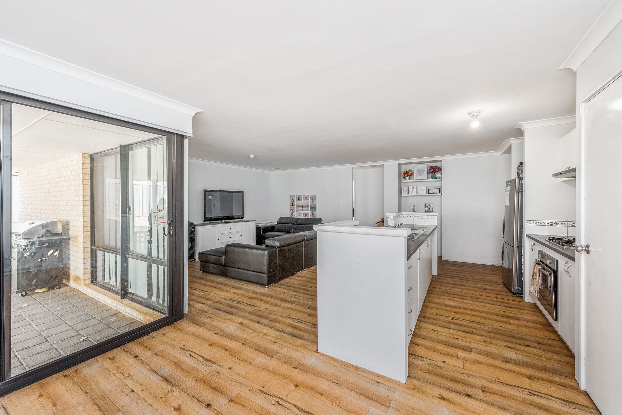 6 Sedgemoor Hill, Leda WA 6170, Leda - Thumbnail 3