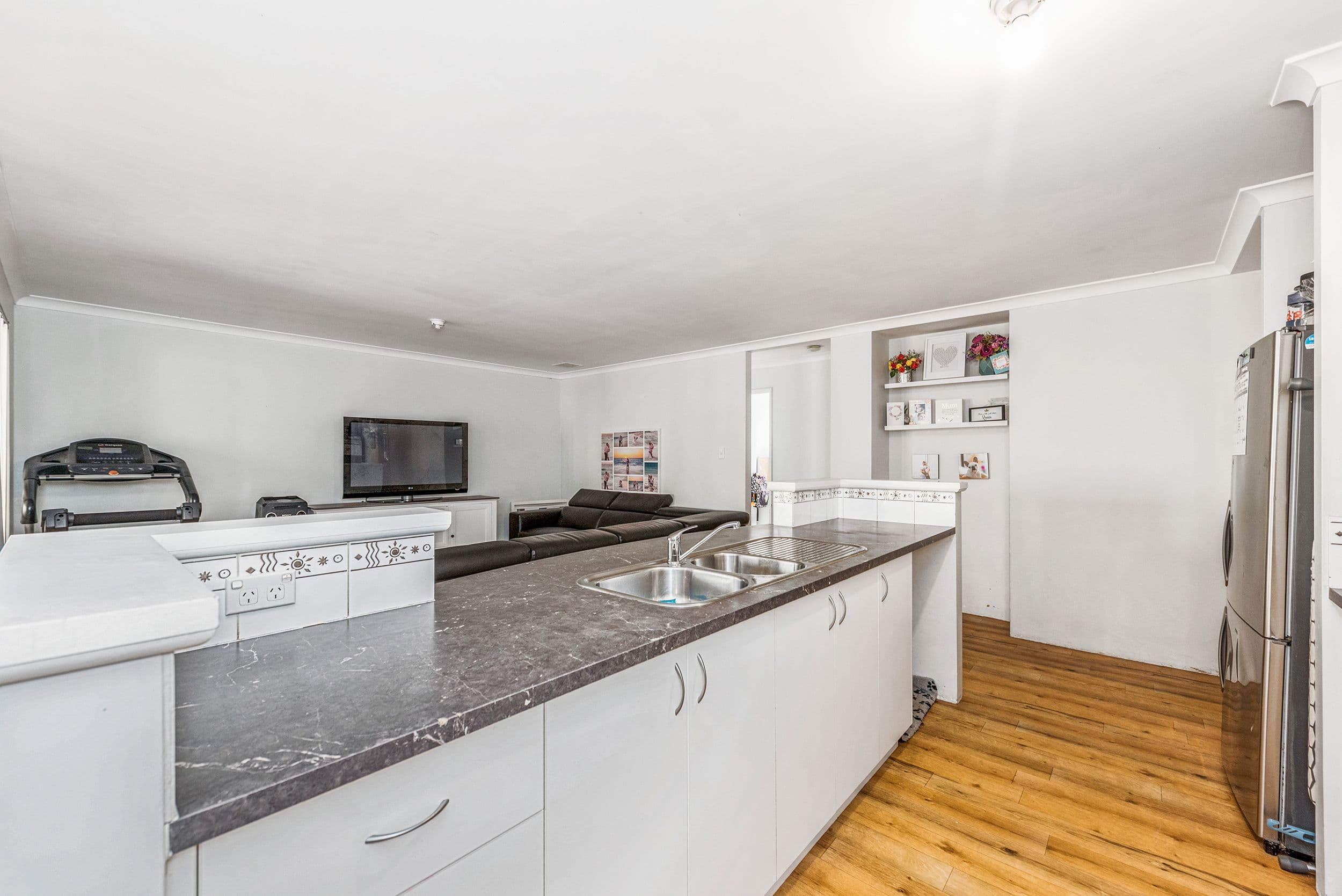 6 Sedgemoor Hill, Leda WA 6170, Leda - Thumbnail 6
