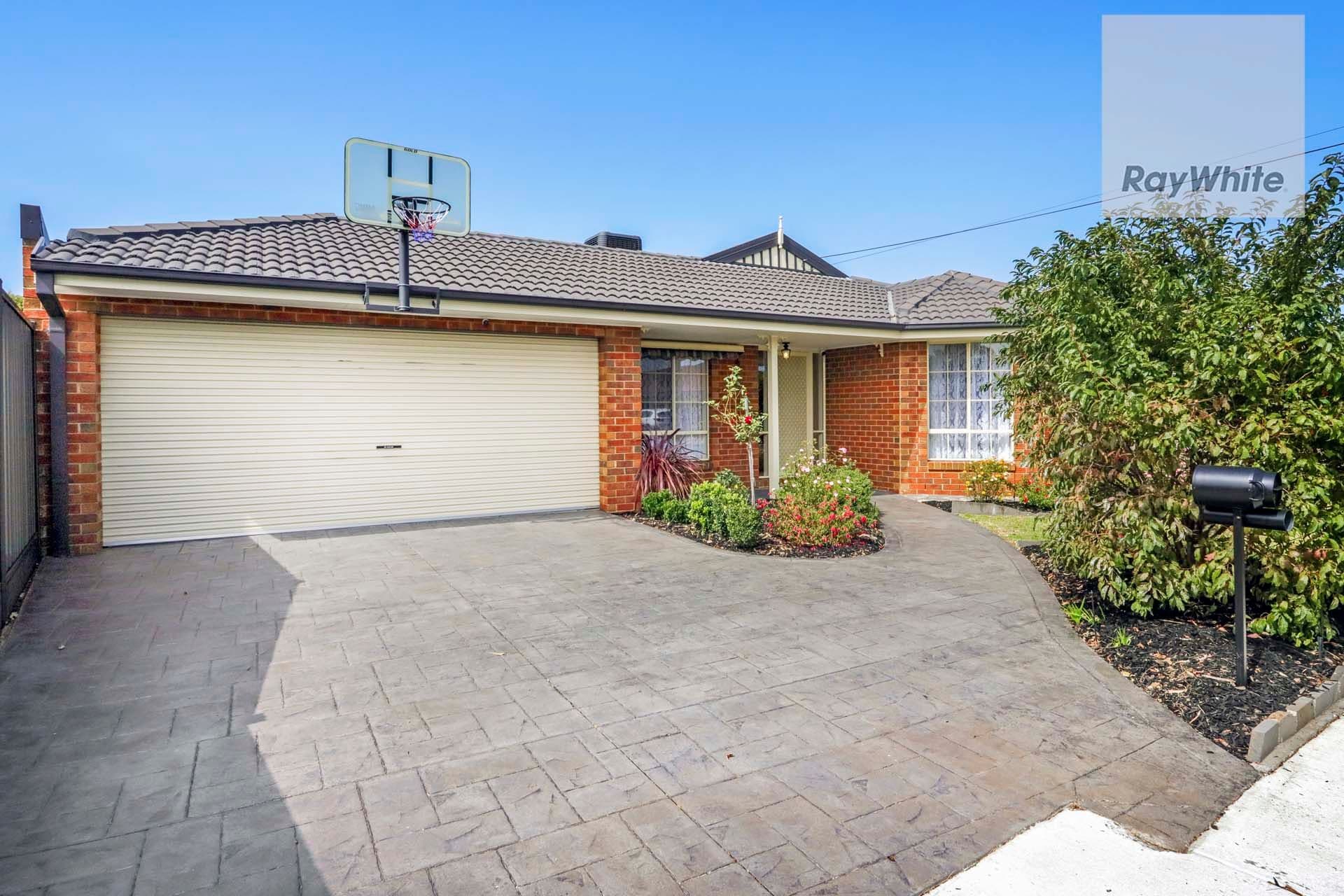 8 Sheldon Court, Gladstone Park VIC 3043, Gladstone Park - Thumbnail 2