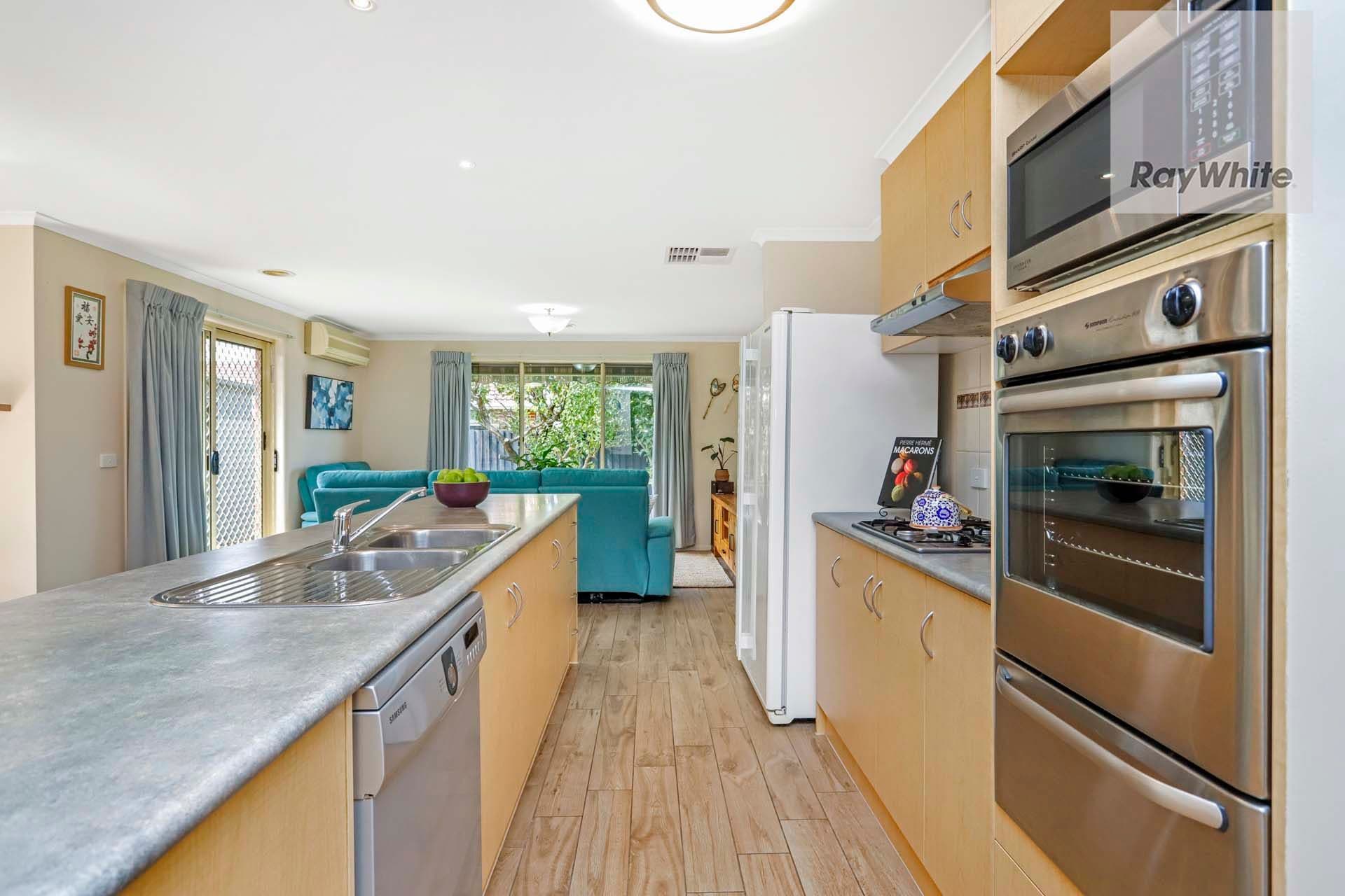 8 Sheldon Court, Gladstone Park VIC 3043, Gladstone Park - Thumbnail 5