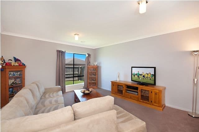 20 Thackery Drive, WARRNAMBOOL VIC 3280, Warrnambool - Thumbnail 3