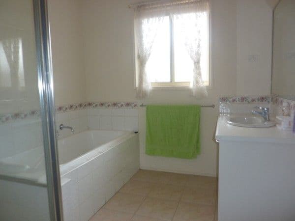 53 Protea Street, CARRUM DOWNS VIC 3201, Carrum Downs - Thumbnail 4