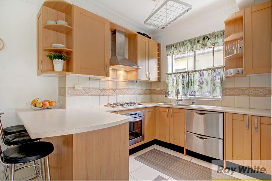 4 Gannons Avenue, HURSTVILLE NSW 2220, Hurstville - Thumbnail 3