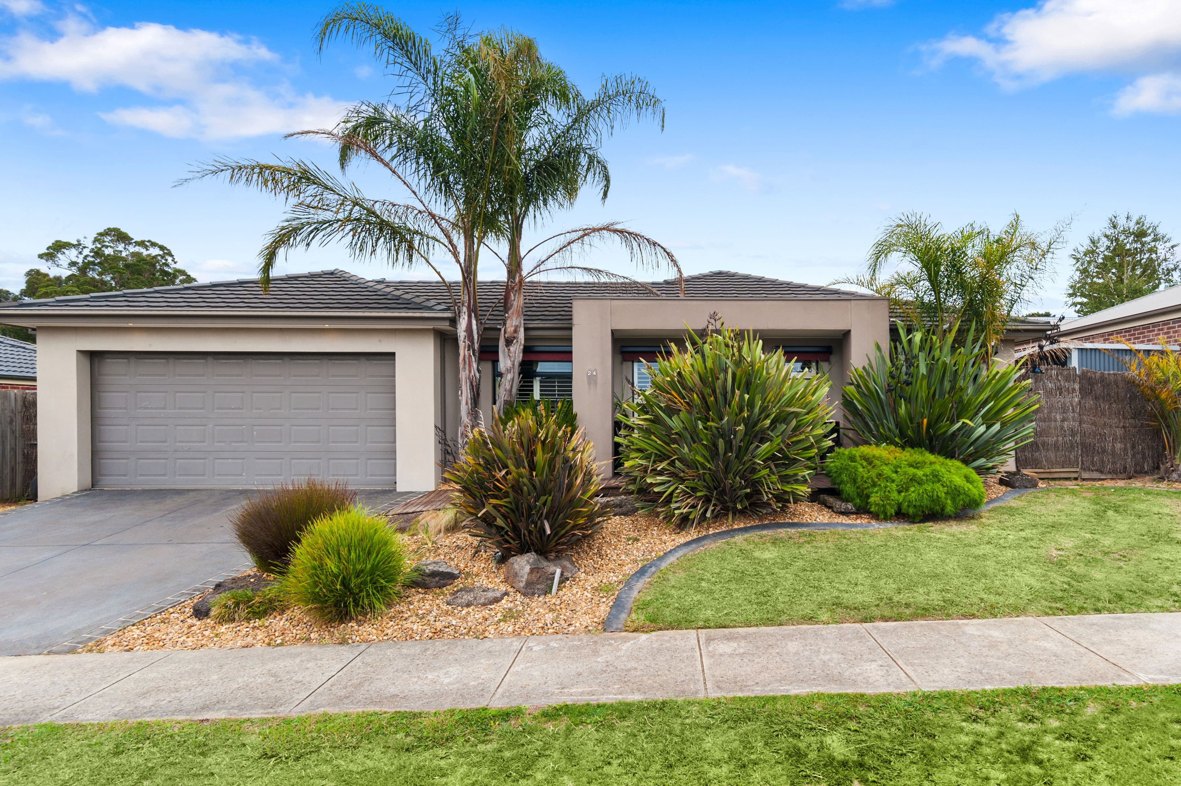 24 Rivendale Crescent, Drouin VIC 3818, Drouin - Image 1