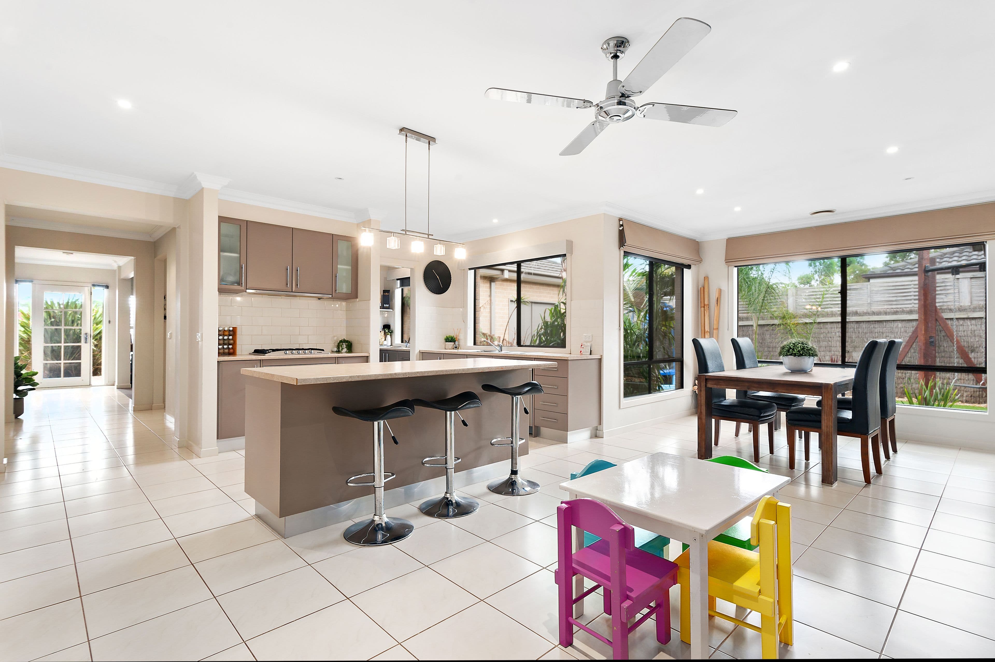 24 Rivendale Crescent, Drouin VIC 3818, Drouin - Thumbnail 2