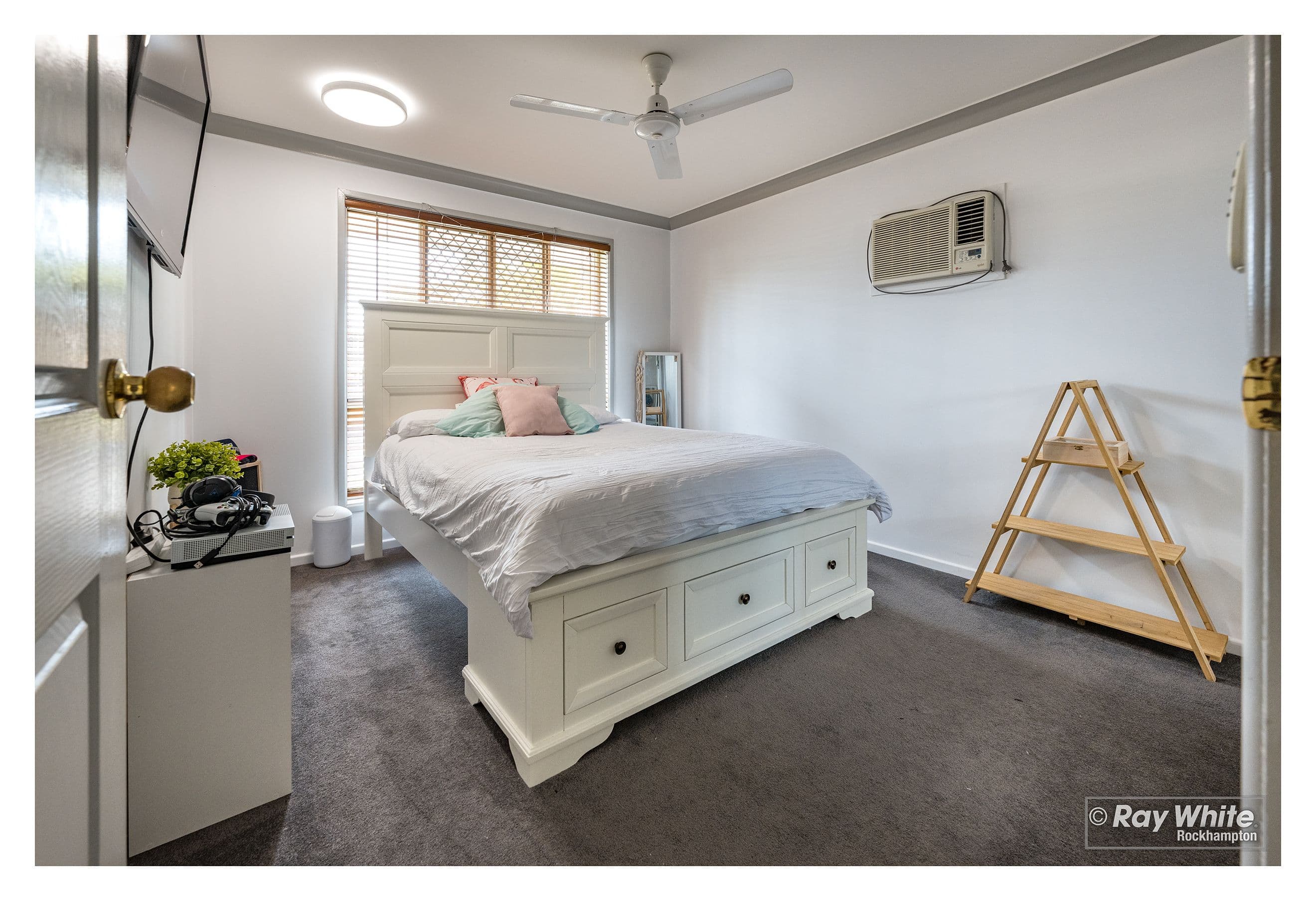 75 Kingfisher Parade, Norman Gardens QLD 4701, Norman Gardens - Thumbnail 5