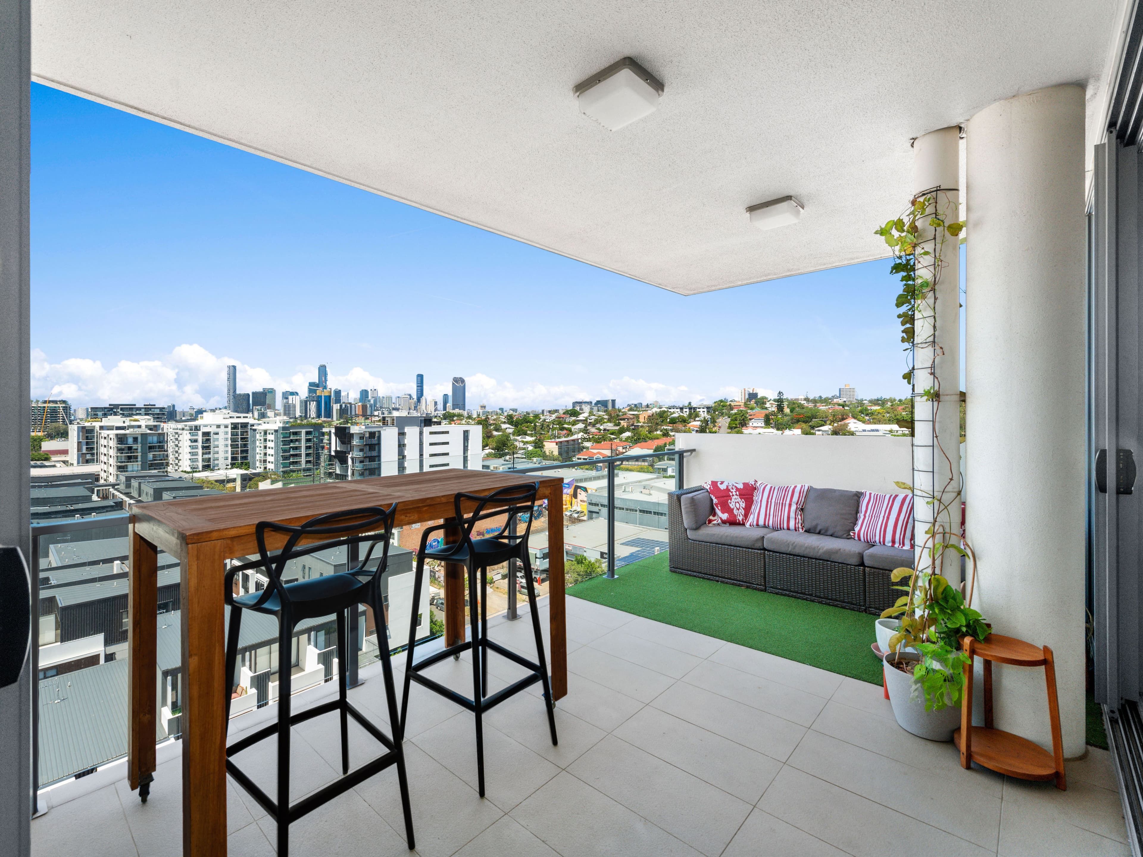 8 Tormorvey Avenue, Hillside - Thumbnail 2