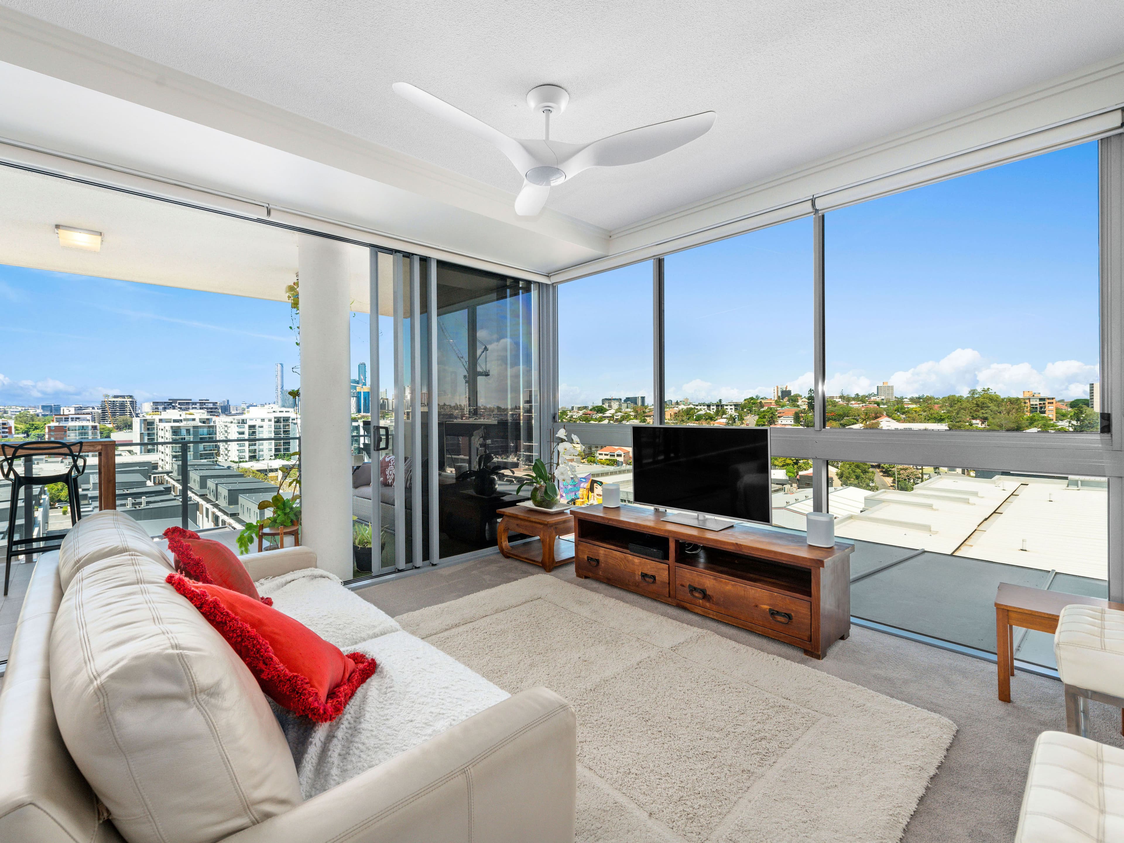 8 Tormorvey Avenue, Hillside - Thumbnail 4