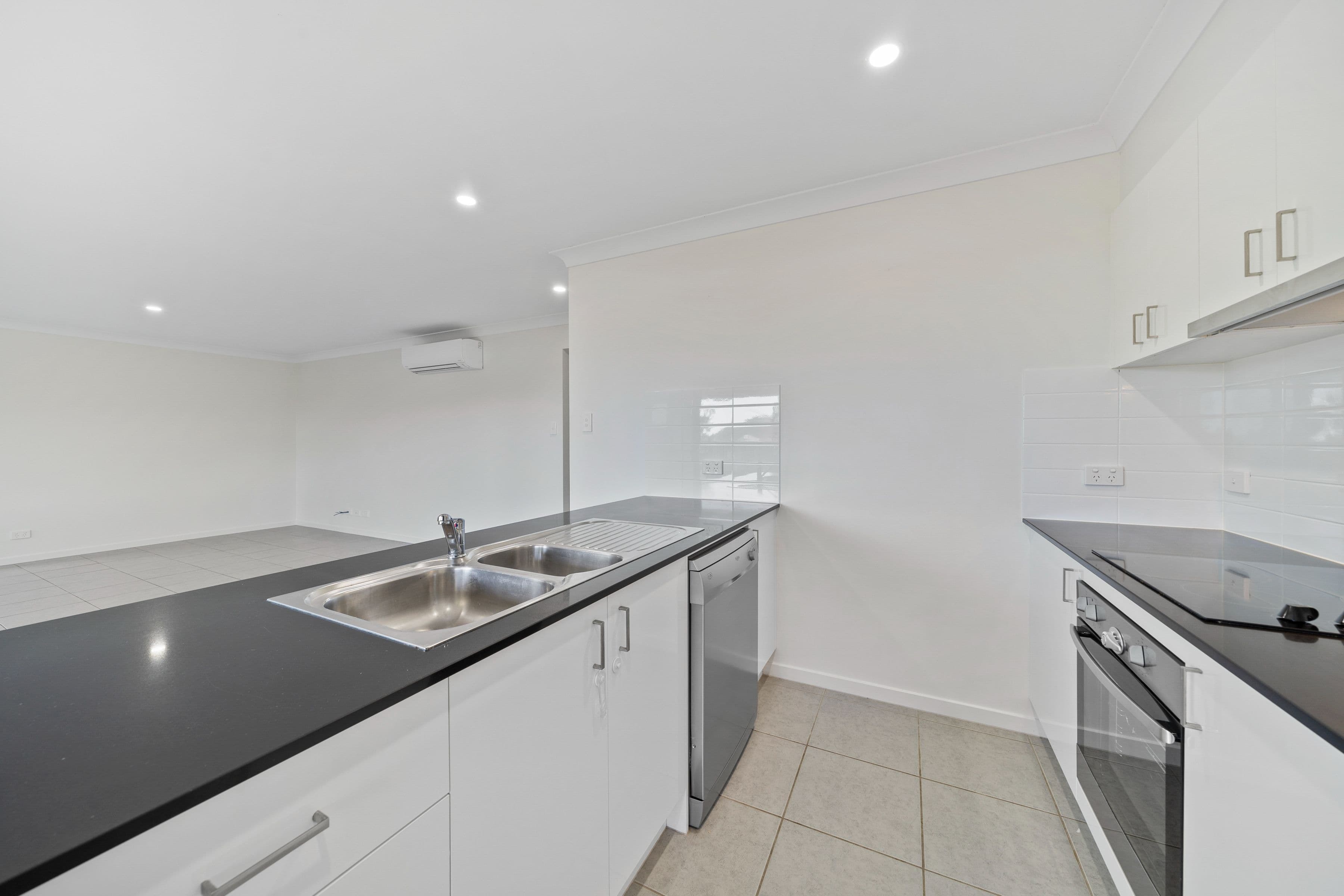 4 Sapporo Court, Bahrs Scrub QLD 4207, Bahrs Scrub - Thumbnail 8