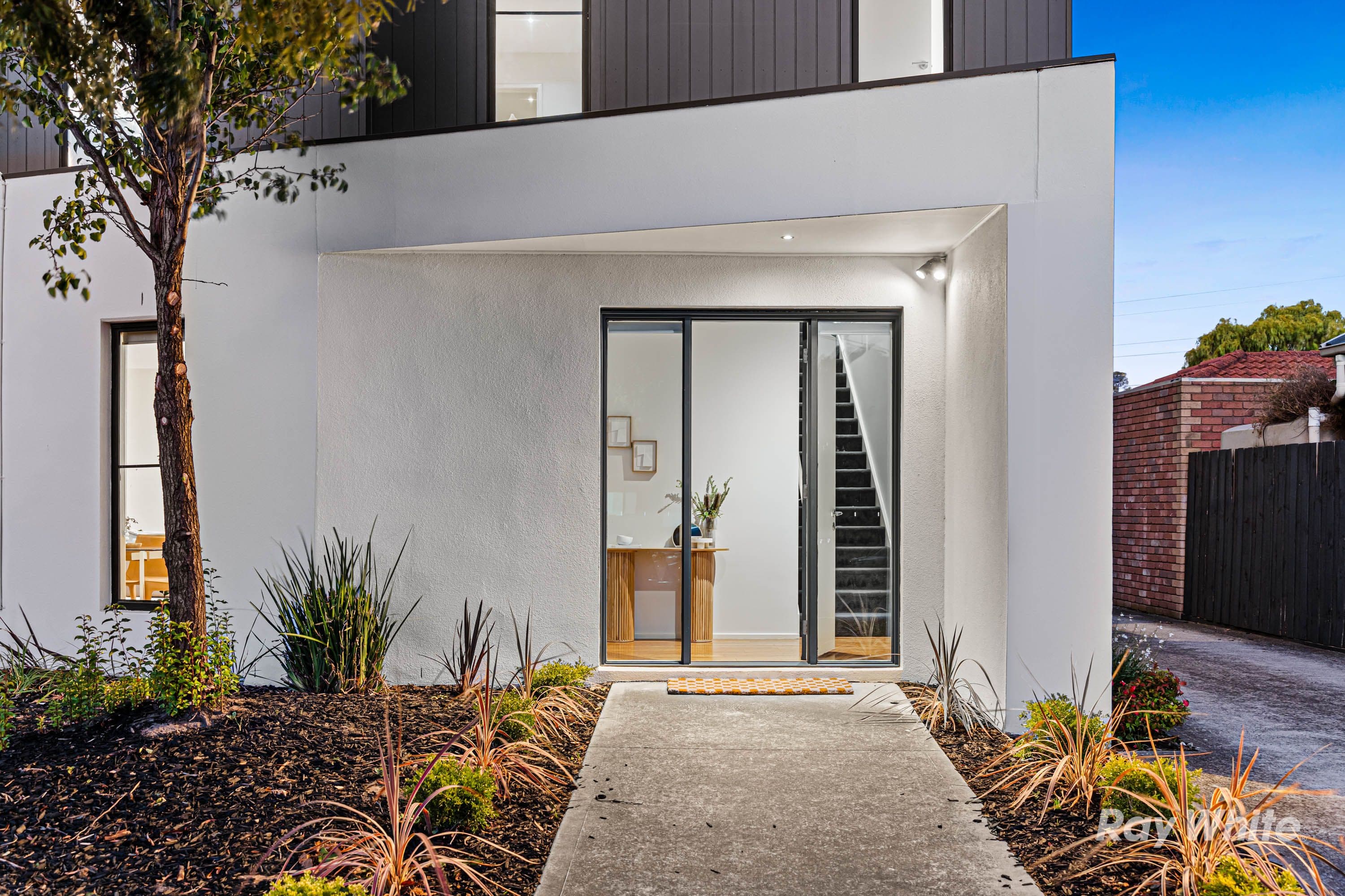 2 Warwick Place, Tullamarine VIC 3043, Tullamarine - Thumbnail 3
