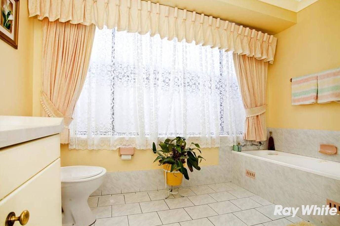 56 Flinders Crescent, HINCHINBROOK NSW 2168, Hinchinbrook - Thumbnail 5