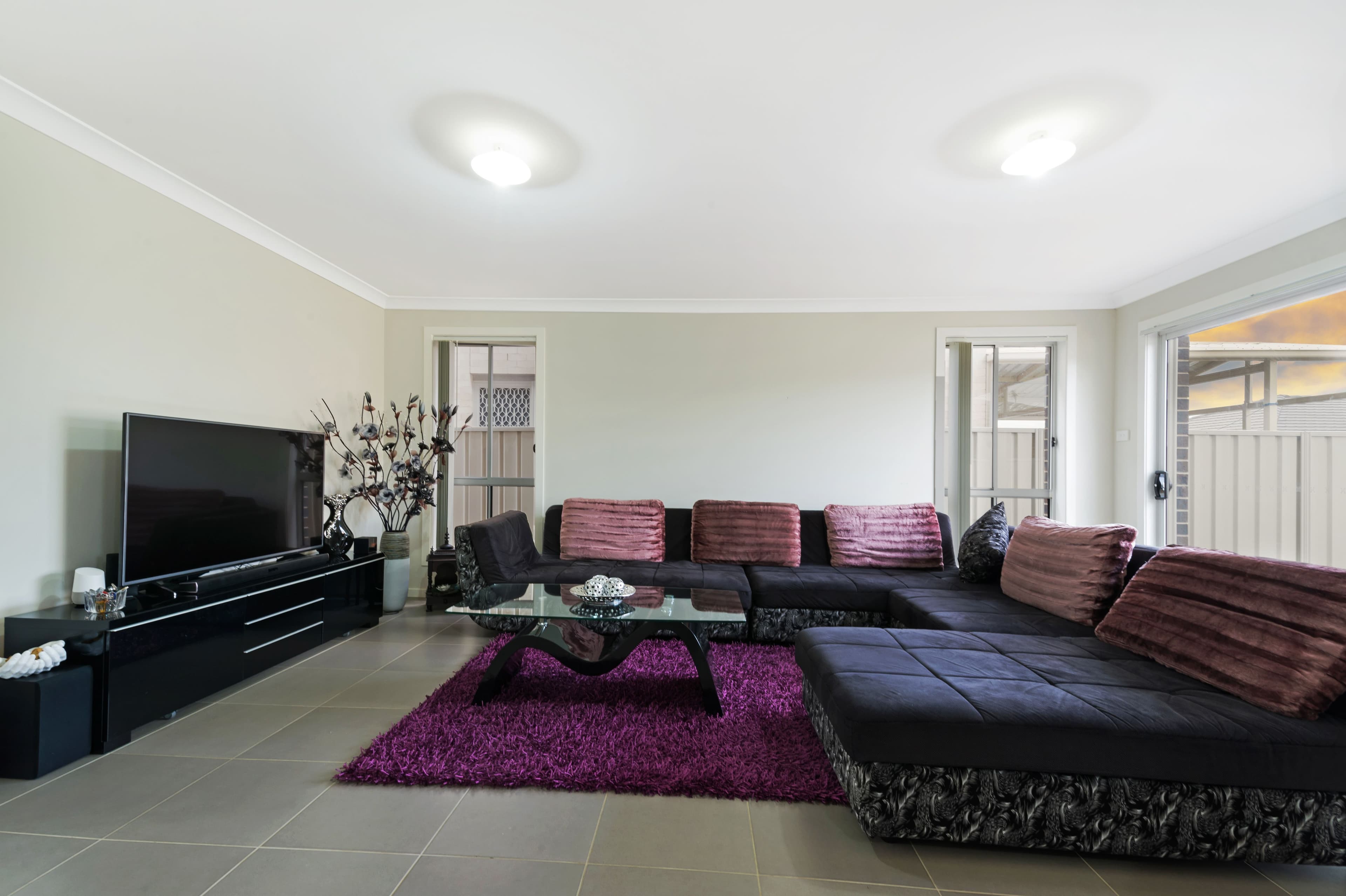 12 Follet Avenue, Middleton Grange - Thumbnail 3