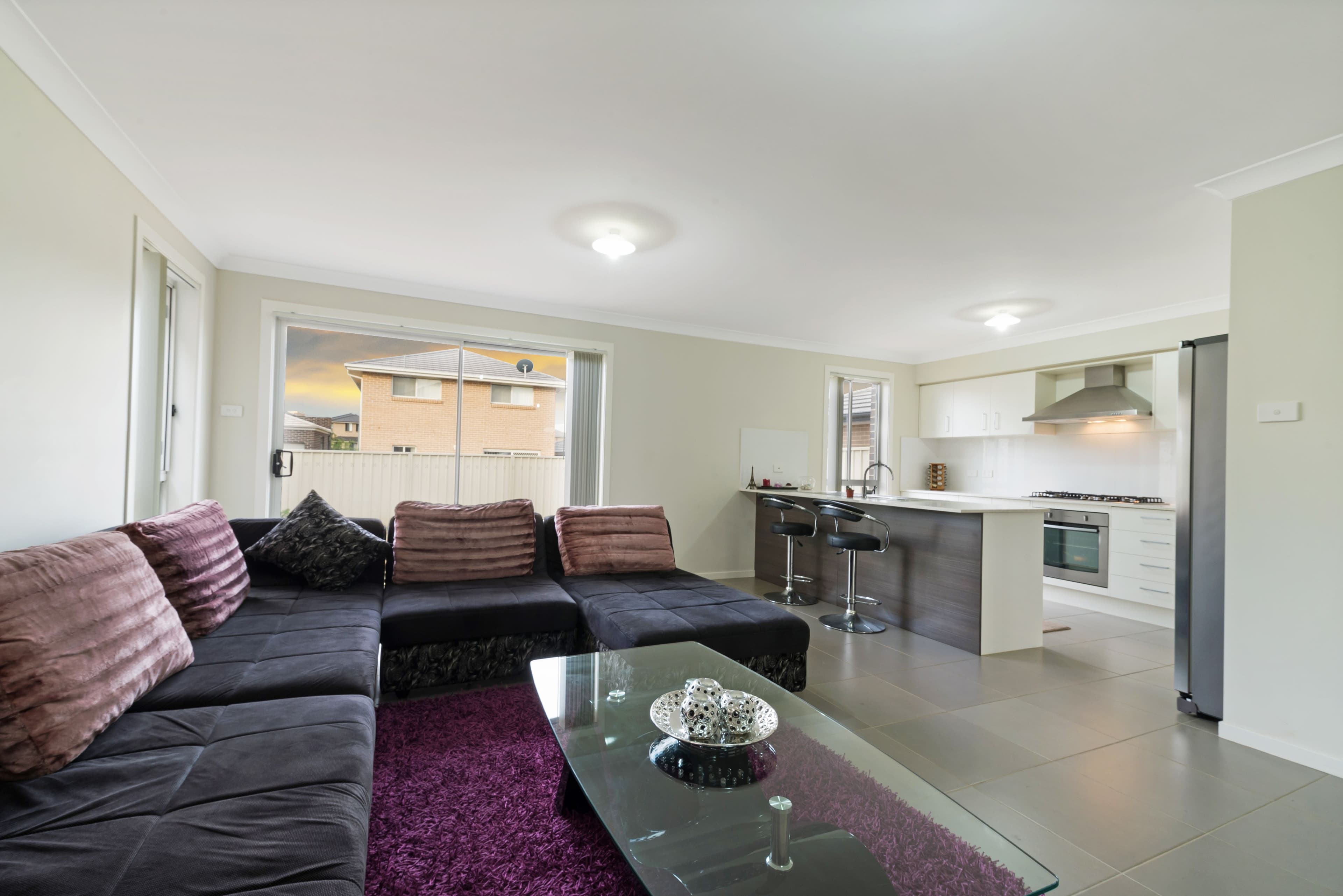 12 Follet Avenue, Middleton Grange - Thumbnail 4