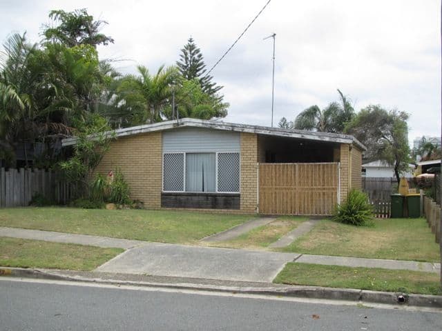 17 Ocean Street, MERMAID BEACH QLD 4218, Mermaid Beach - Thumbnail 2