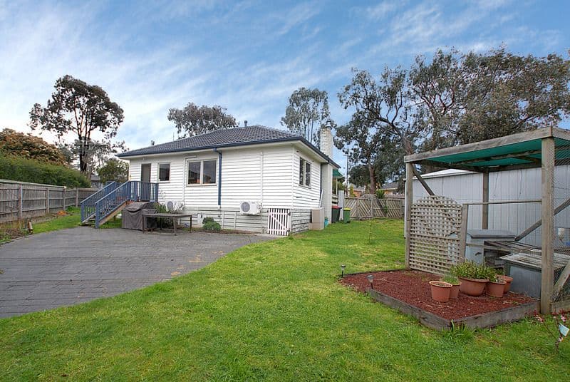 1 Sykes Avenue, FERNTREE GULLY VIC 3156, Ferntree Gully - Thumbnail 2